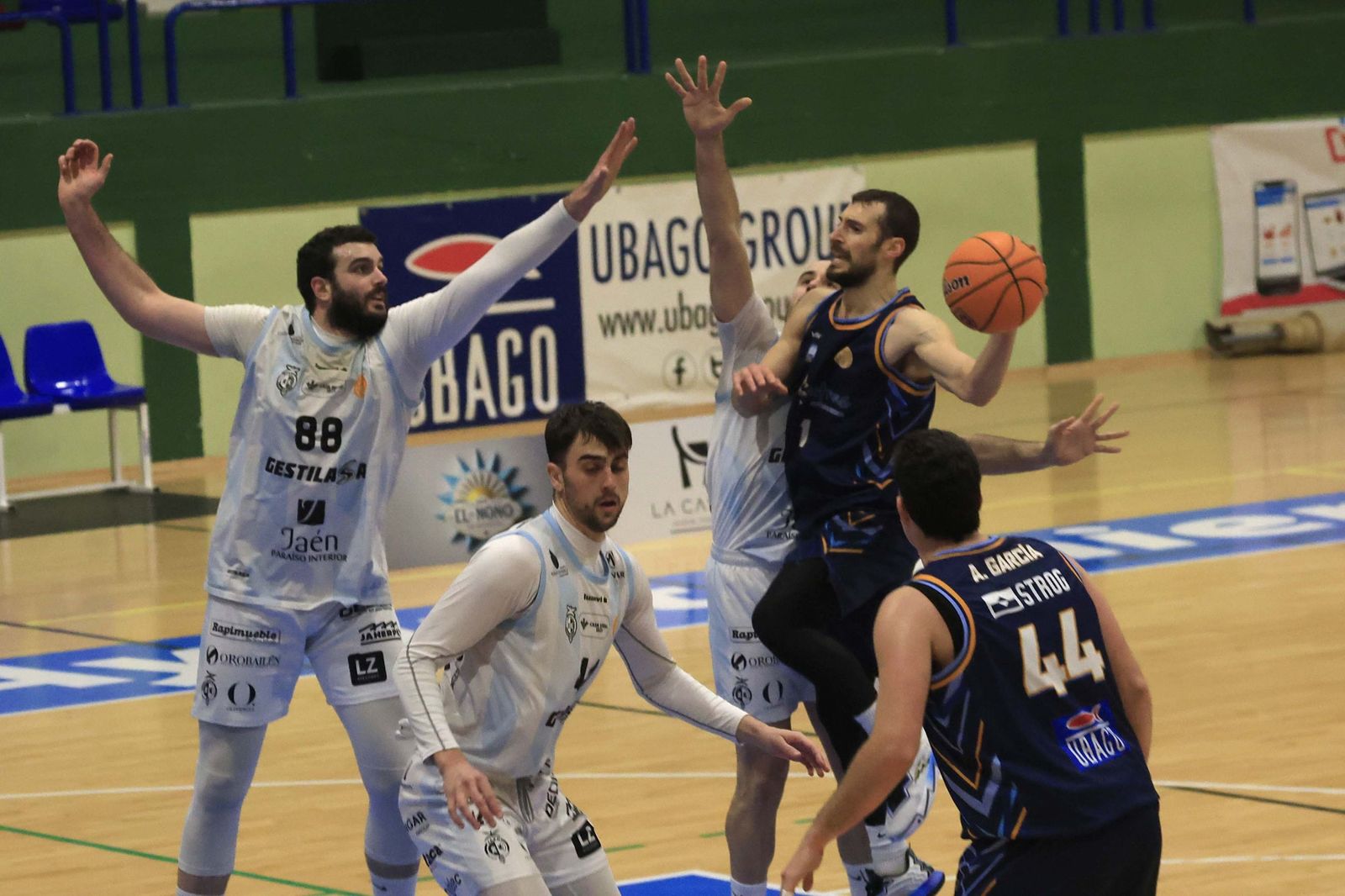Las fotos del Unión Linense Baloncesto - Jaén Paraíso Interior FS de Tercera FEB