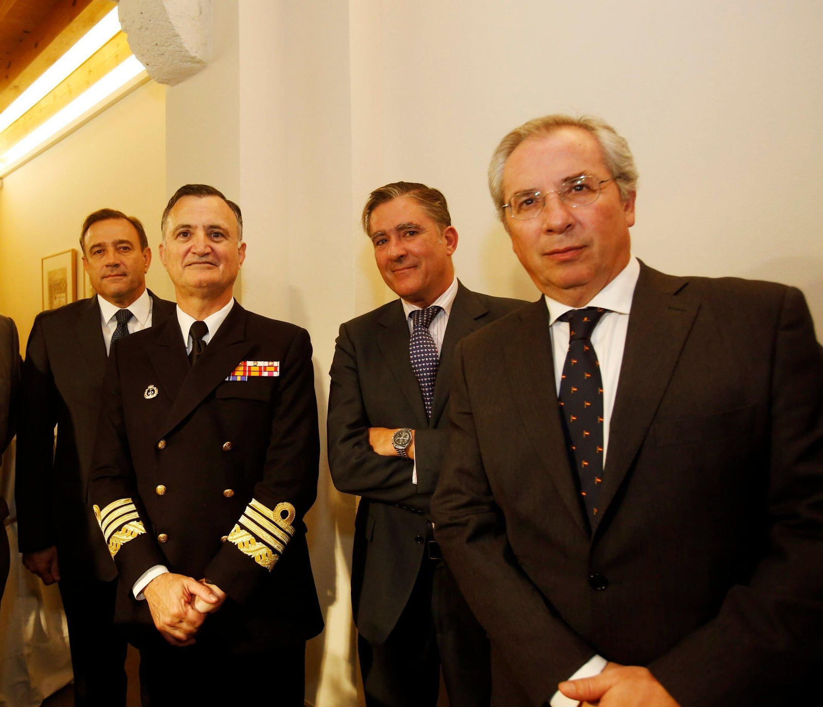 Juan Rodríguez Garat, acompañado del presidente de la Audiencia provincial Manuel Estrella y el subdelegado del Gobierno Javier de Torre.