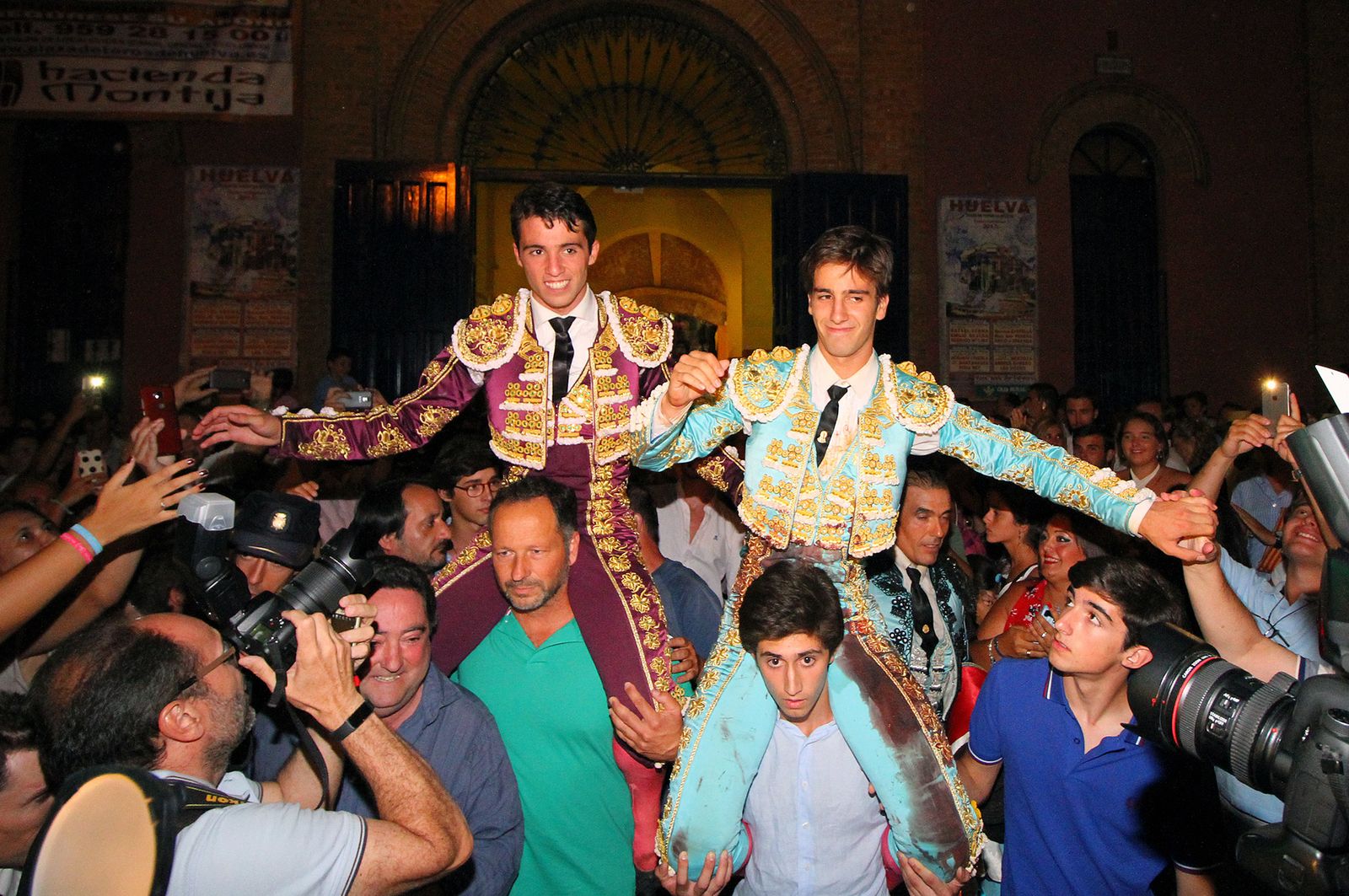 Imágenes de la Novillada de Rafael Serna, Emilio Silvera y Rodrigo Molina.