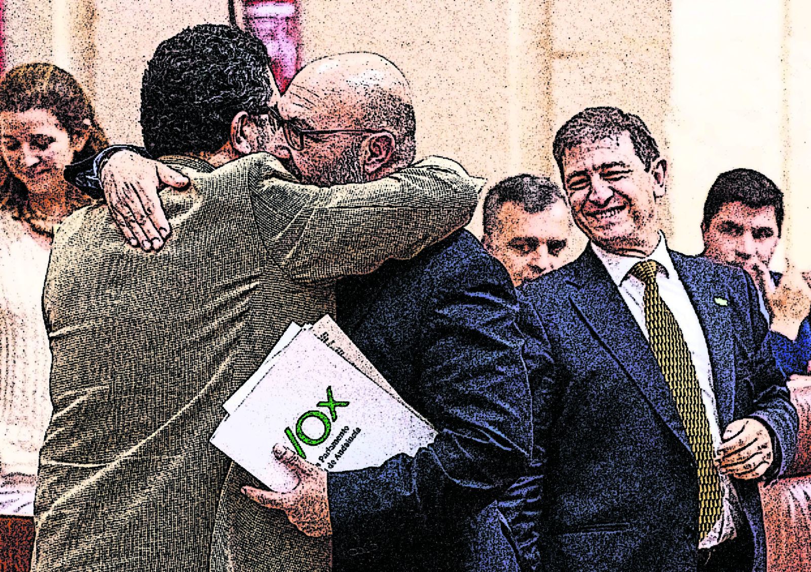 Francisco Serrano y Alejandro Hernández se abrazan en el Parlamento