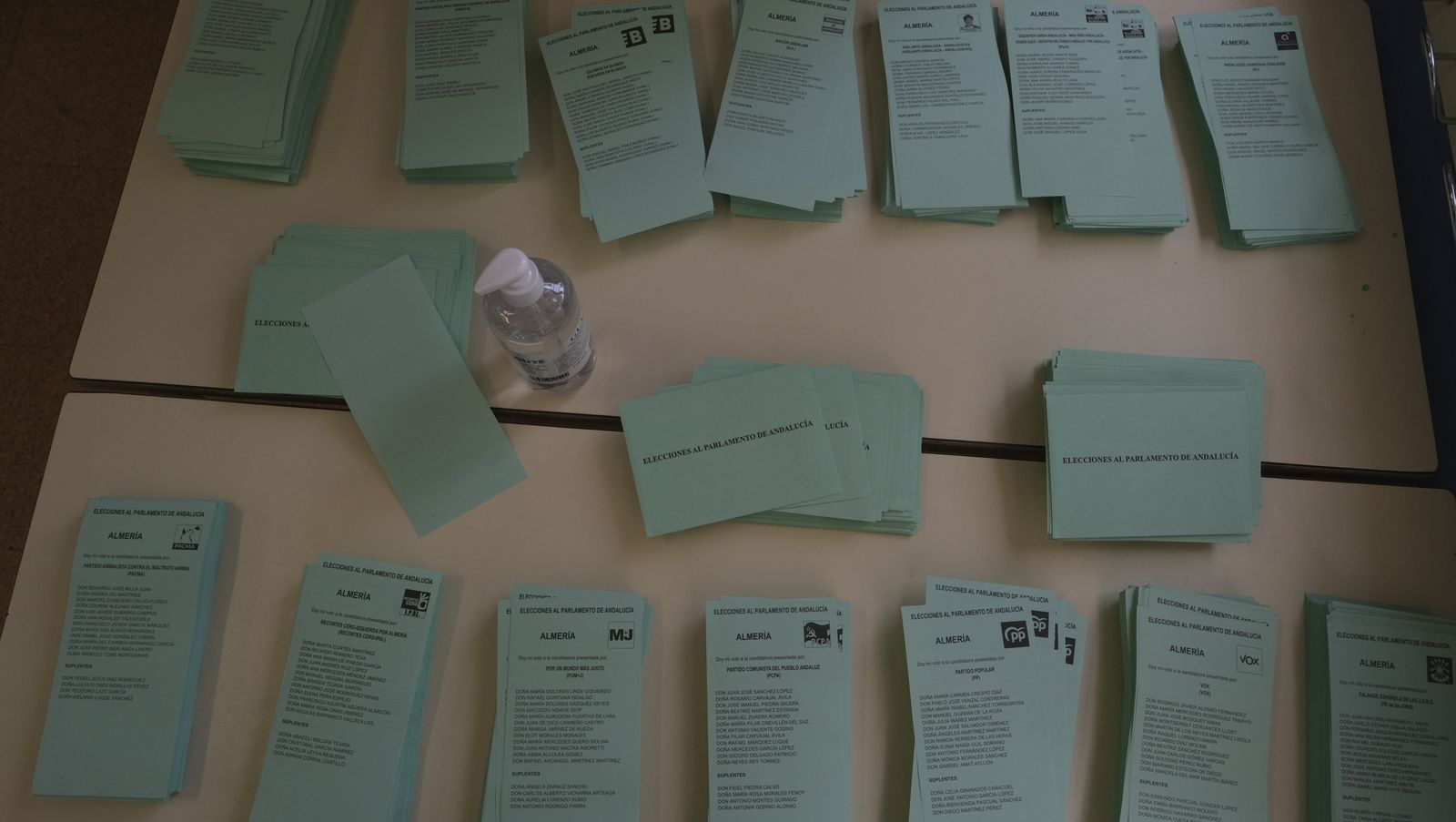 Imágenes de la votaciones en Almería al parlamento andaluz