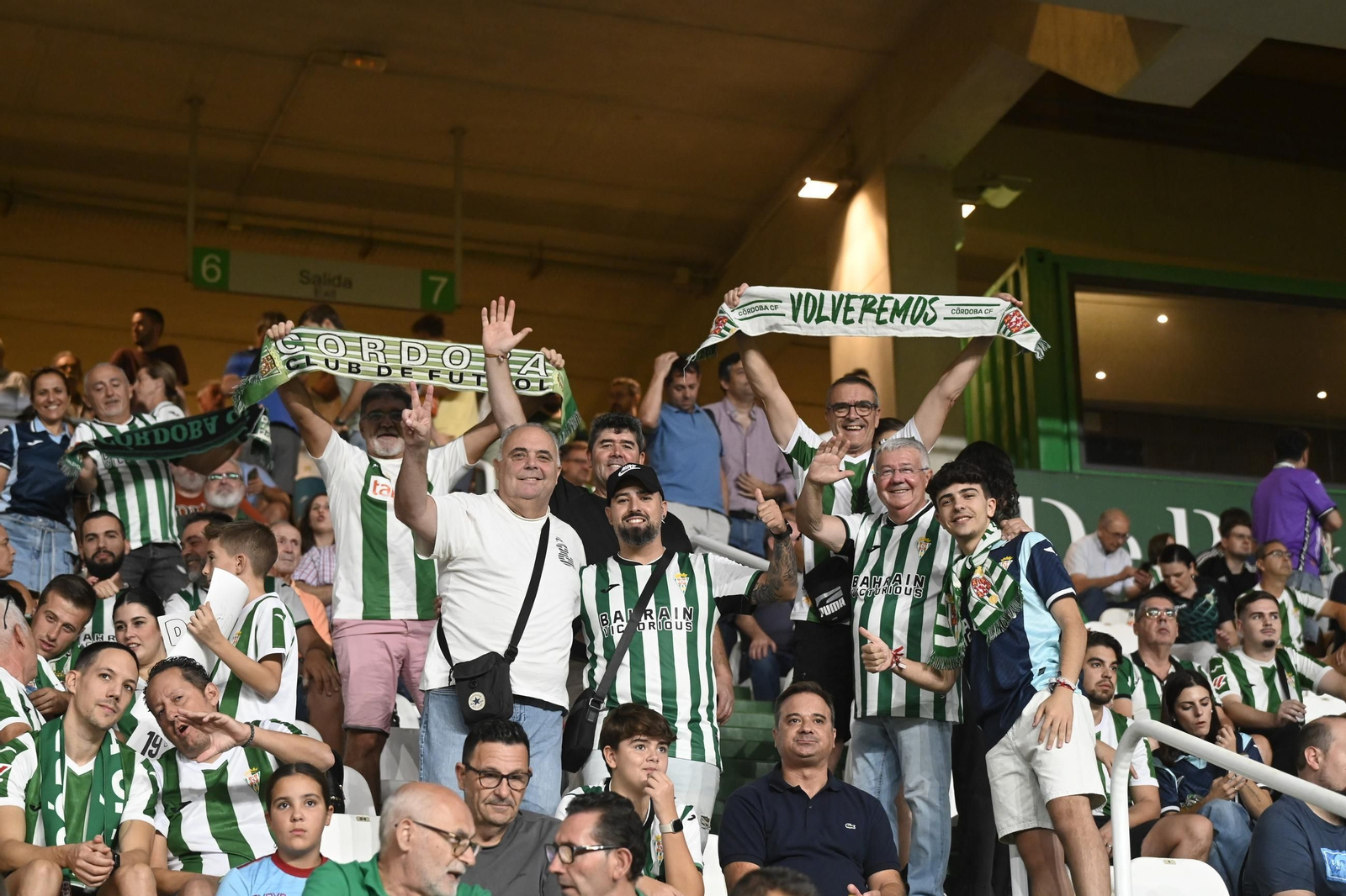 Las mejores fotos del ambiente en El Arcángel para el Córdoba CF - Racing de Santander