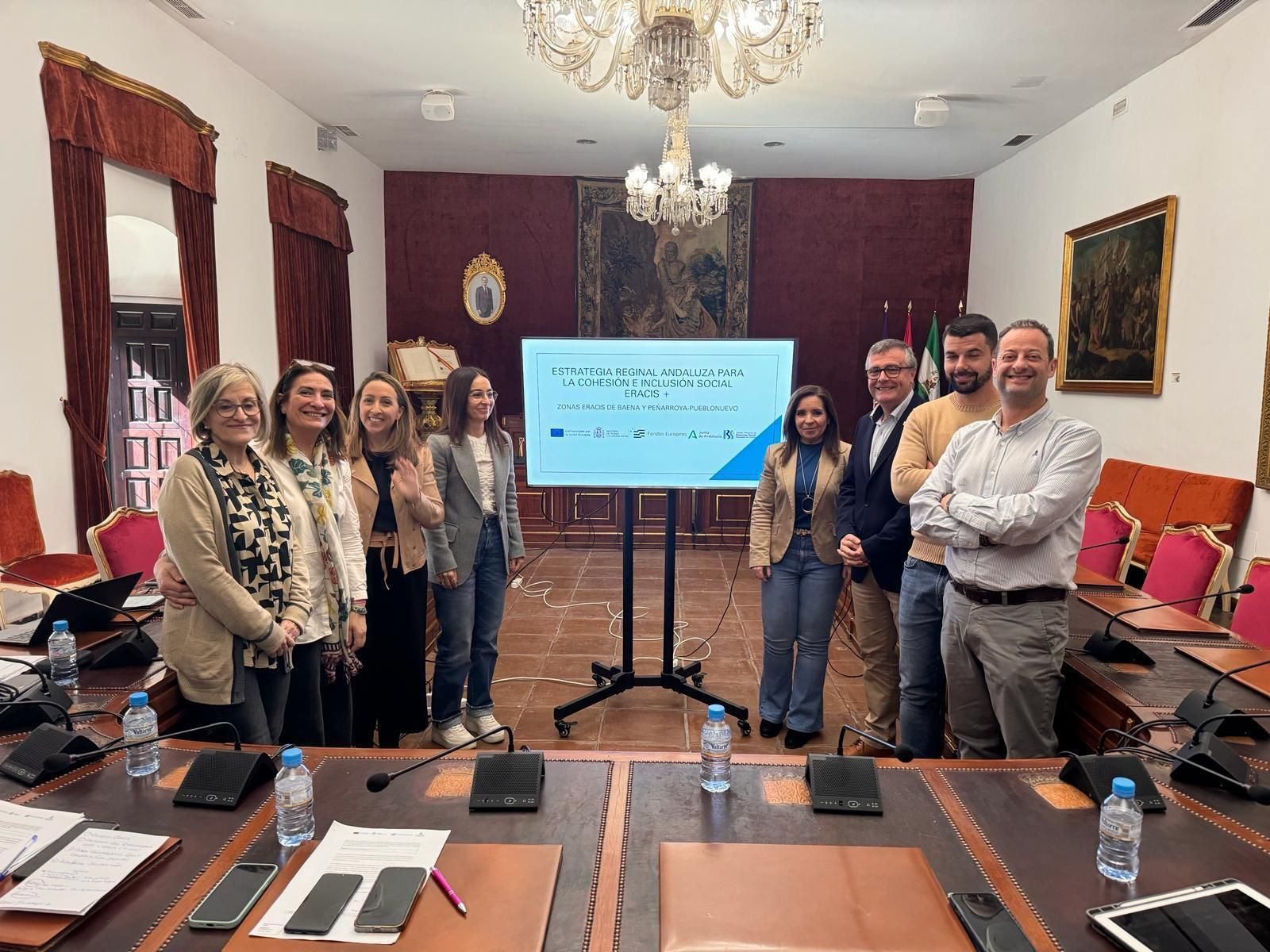 Equipo del IPBS en el salón de plenos de la Diputación de Córdoba.
