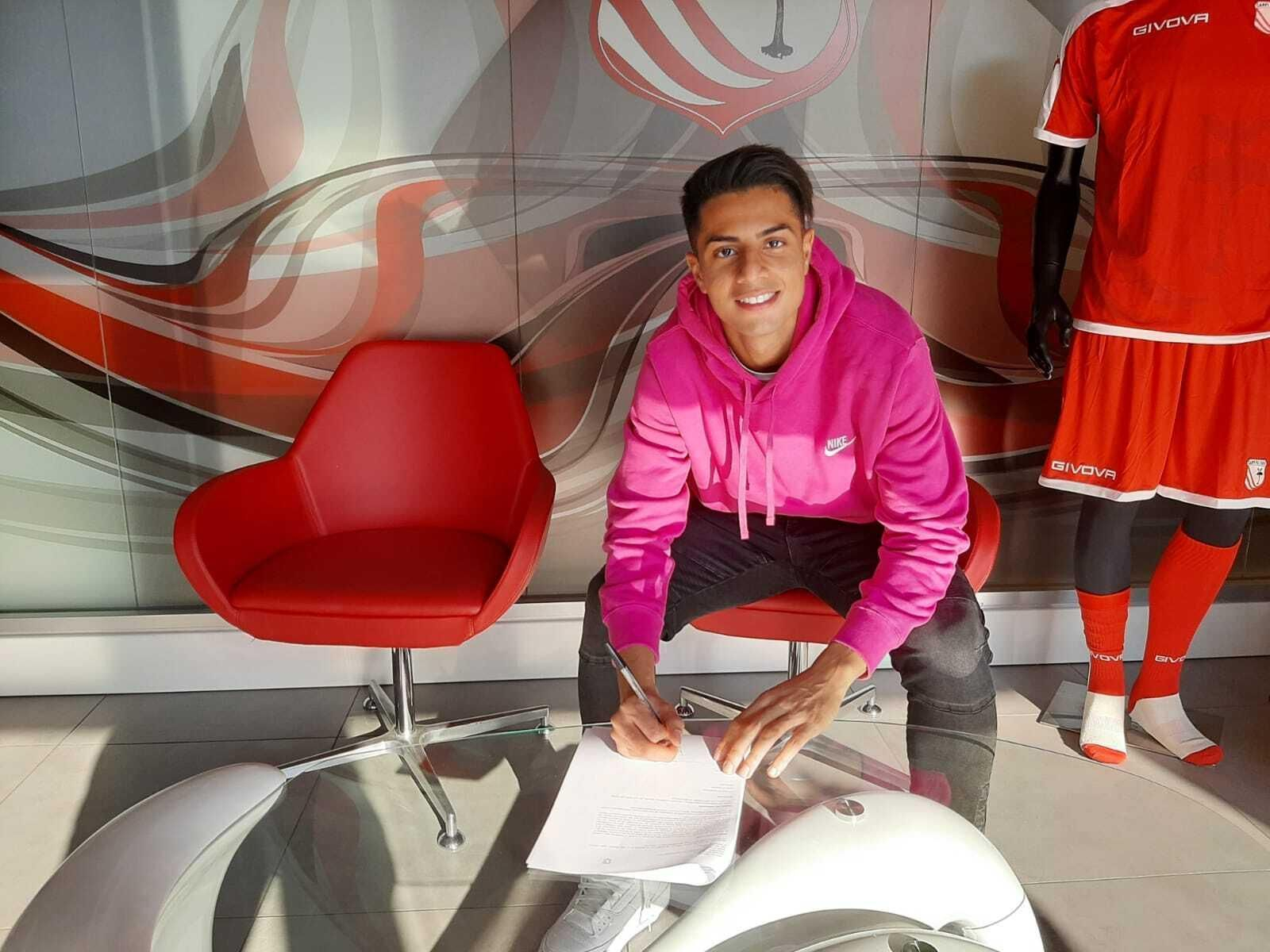 Hachim Mastour firma por el Carpi