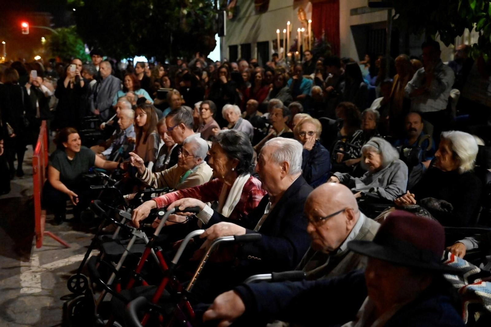 El vía crucis del Cristo de la Providencia, en imágenes