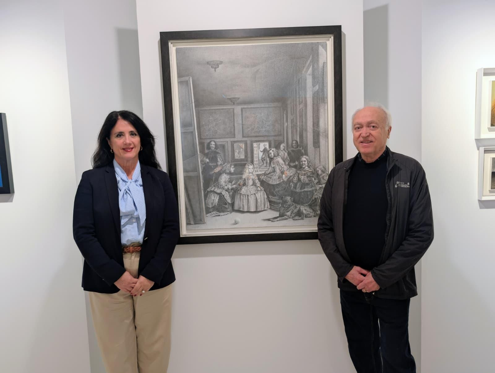 La concejala de Cultura del Ayuntamiento de Vélez-Málaga, Alicia Ramírez, junto a Antonio Valdés.