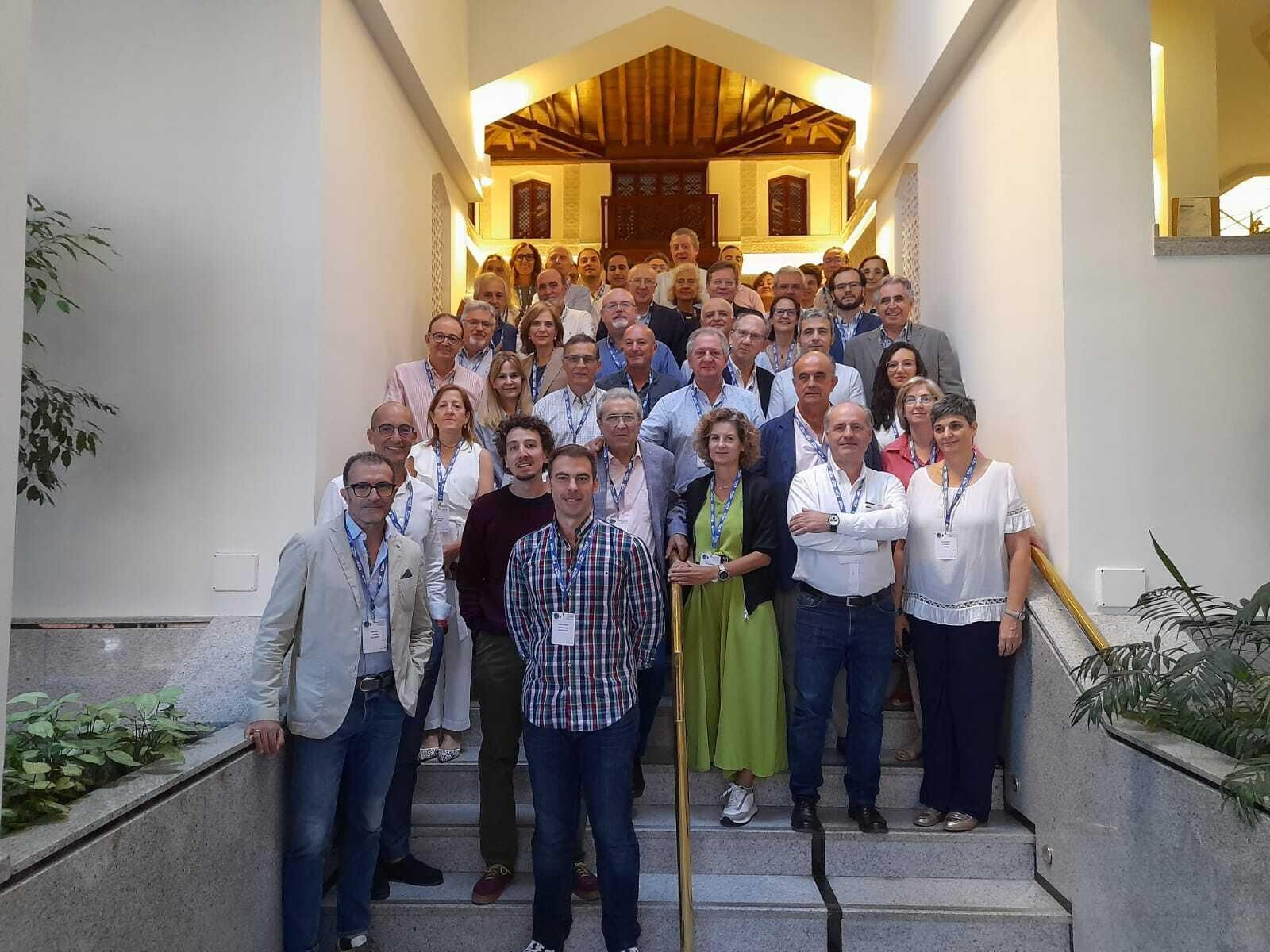 Los jefes de Servicio y de Unidad de Medicina Interna de los hospitales españoles se reunieron en Granada para analizar nuevos proyectos