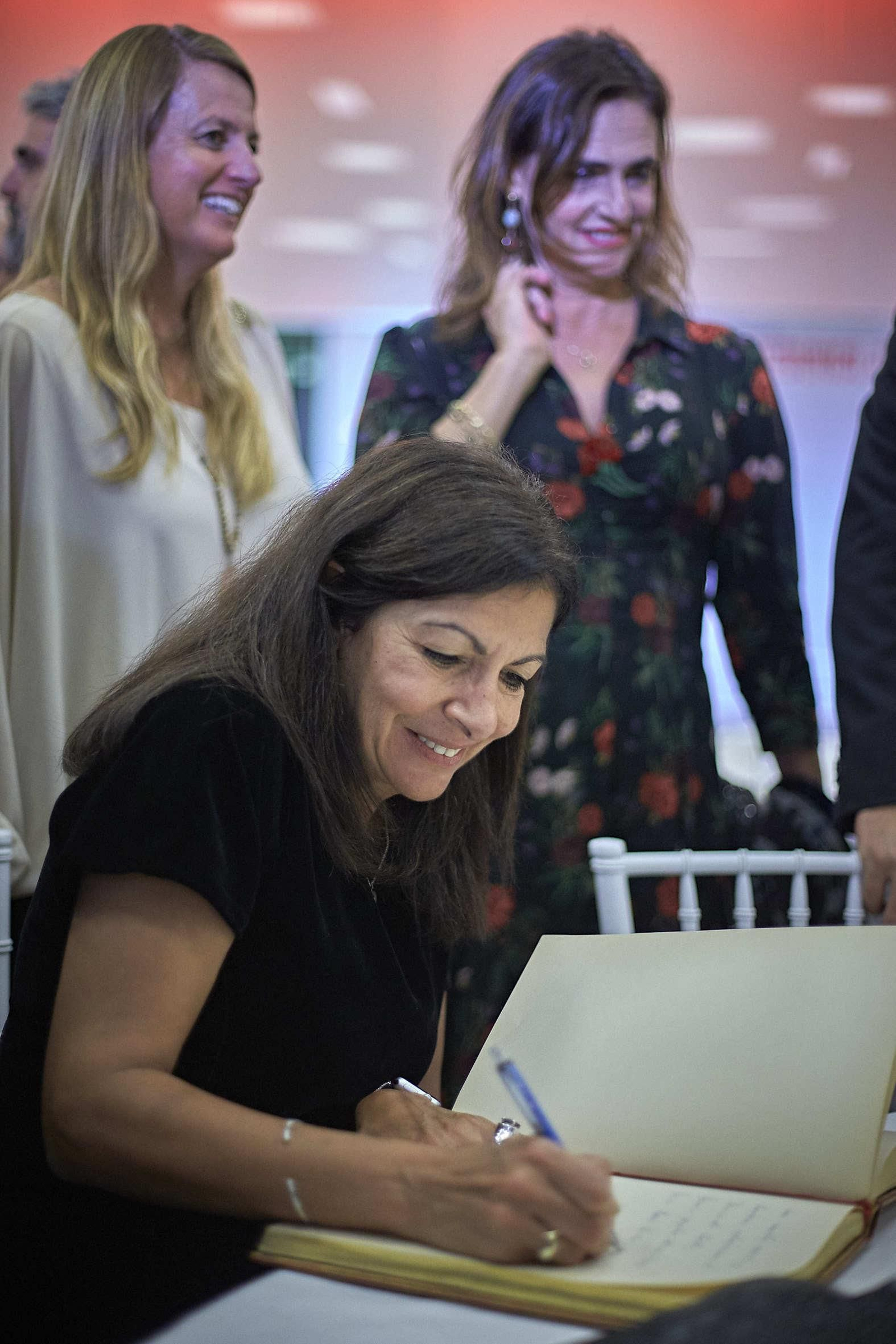 Las imágenes de la entrega del I Premio Federico Joly a Anne Hidalgo