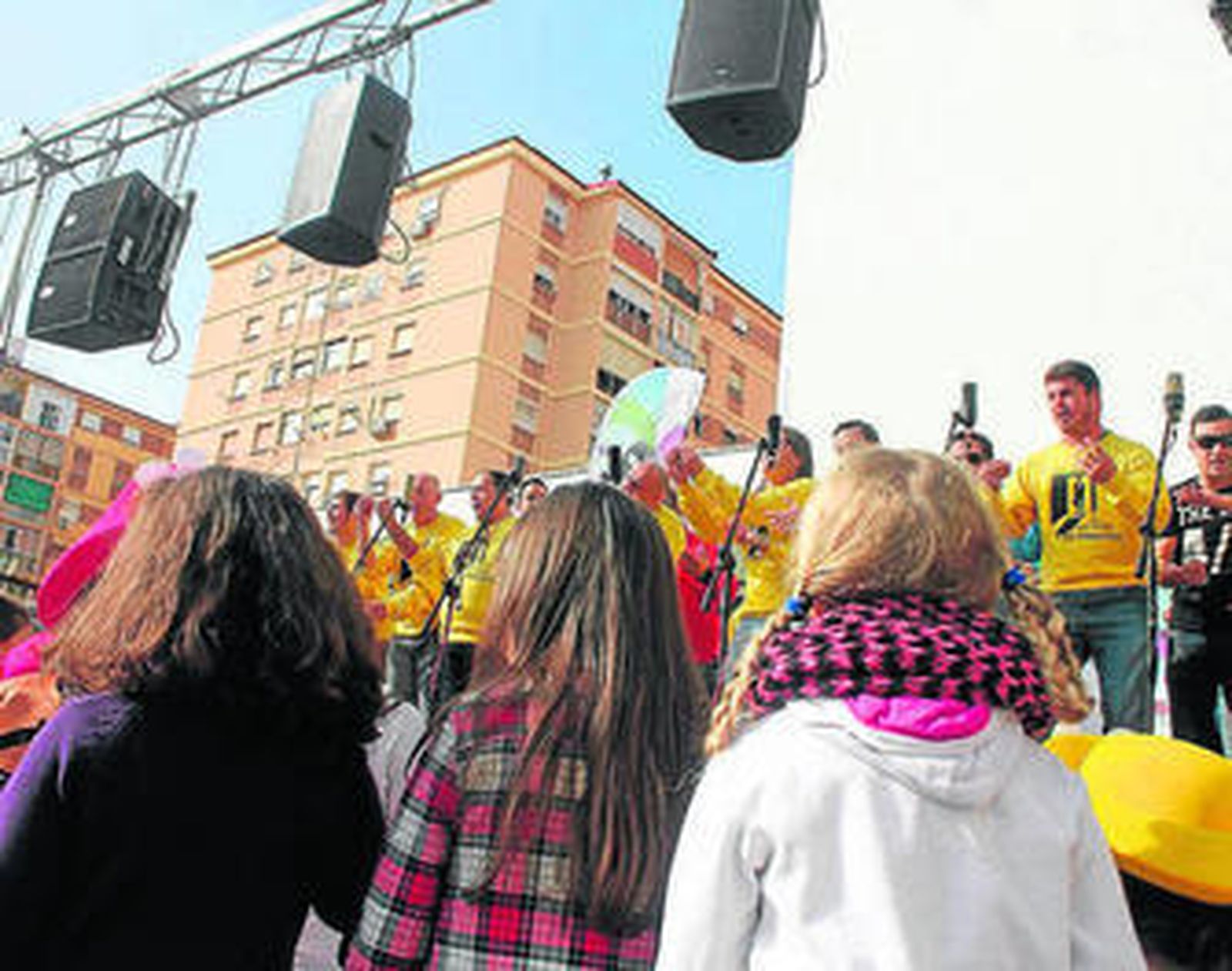 Hermanos de Humildad y Paciencia, minutos antes de sacar los callos carnavalescos.