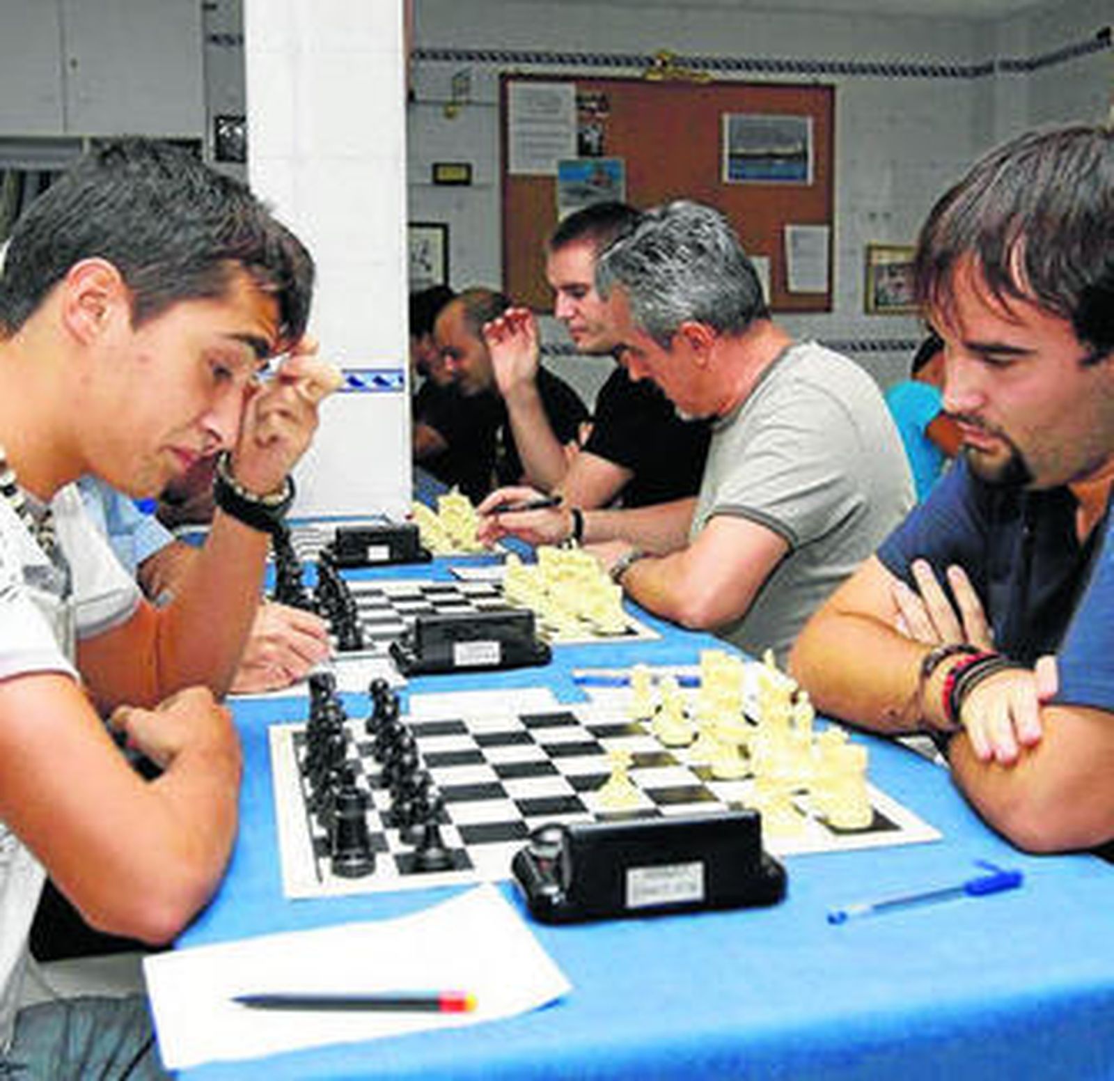 La disputa de varias partidas en La Casa del Ajedrez.