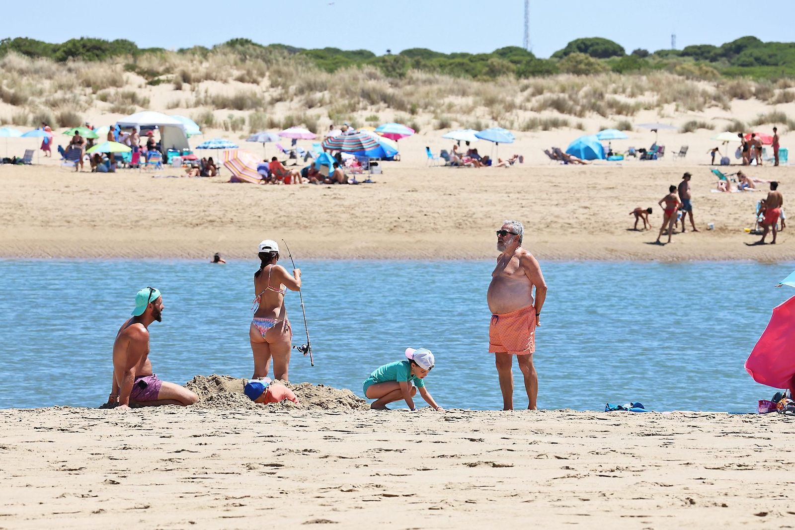 Las imágenes del domingo de playa en Huelva