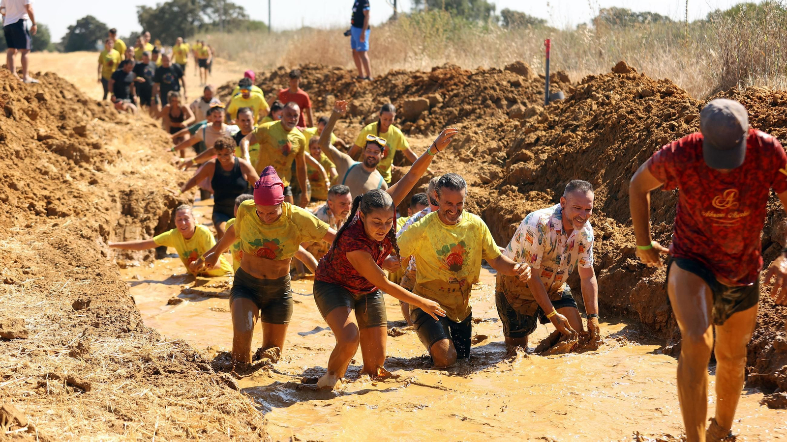 Búscate en la VII Carrera del Barro en La Barca
