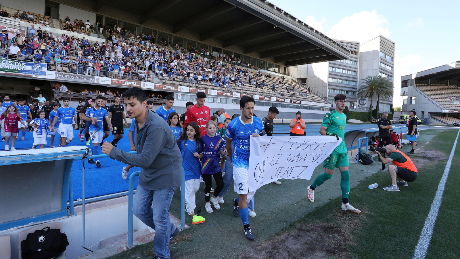 Imágenes de la victoria del Xerez DFC contra el Ceuta B en la fase de ascenso