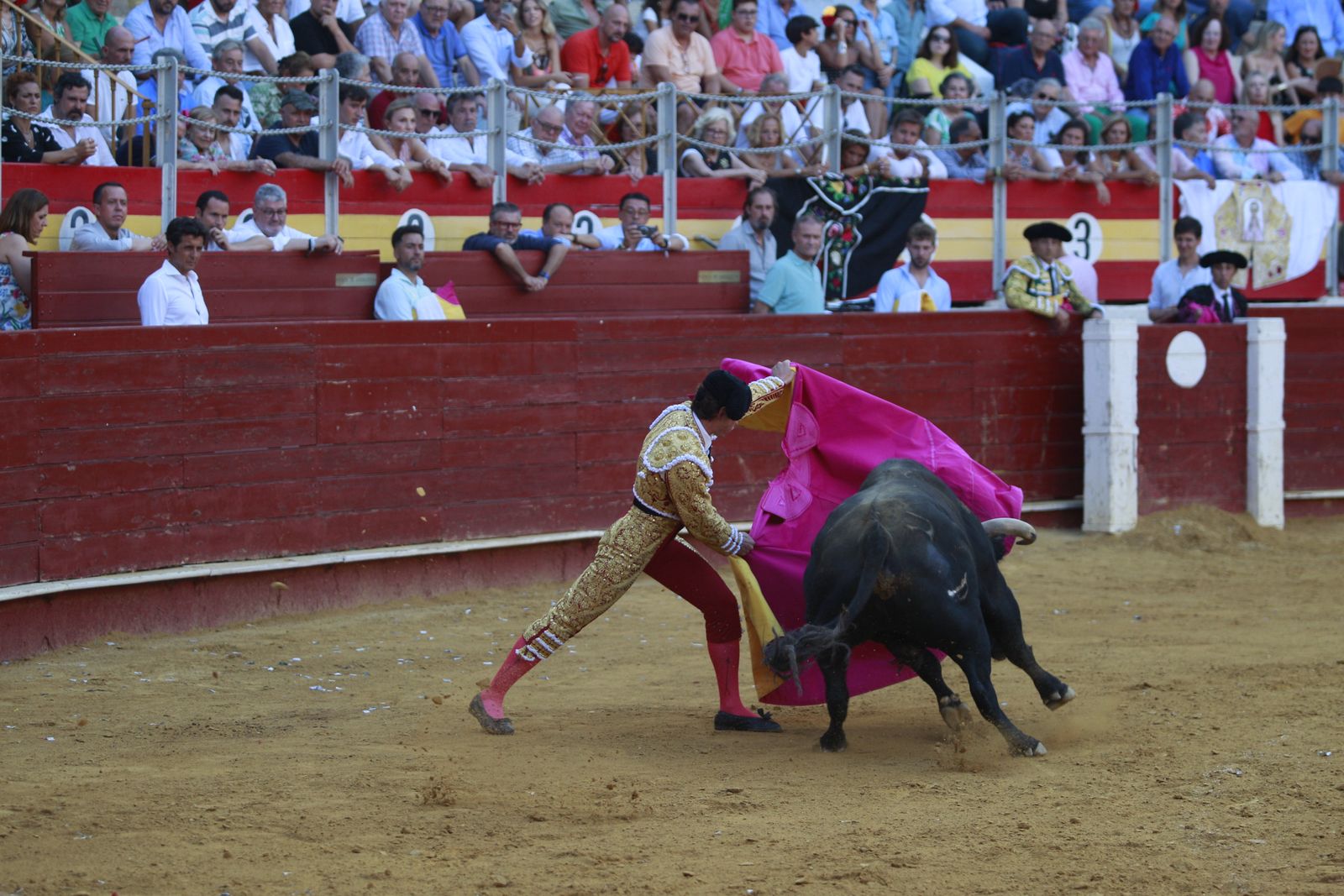 Imágenes de la corrida de toros del jueves en la Feria de Almería 2024