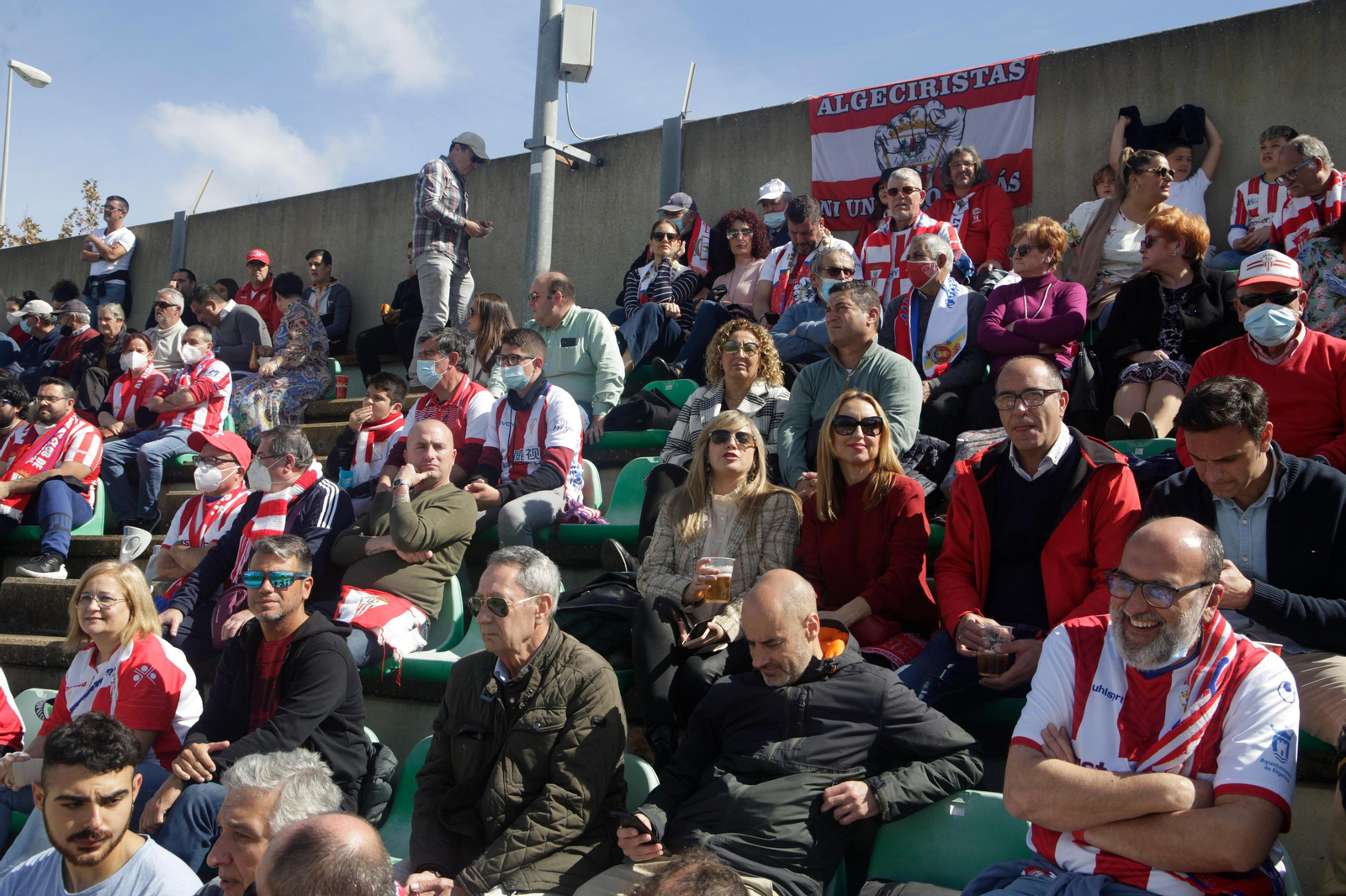 Ambiente de la afición del Algeciras CF en Sevilla