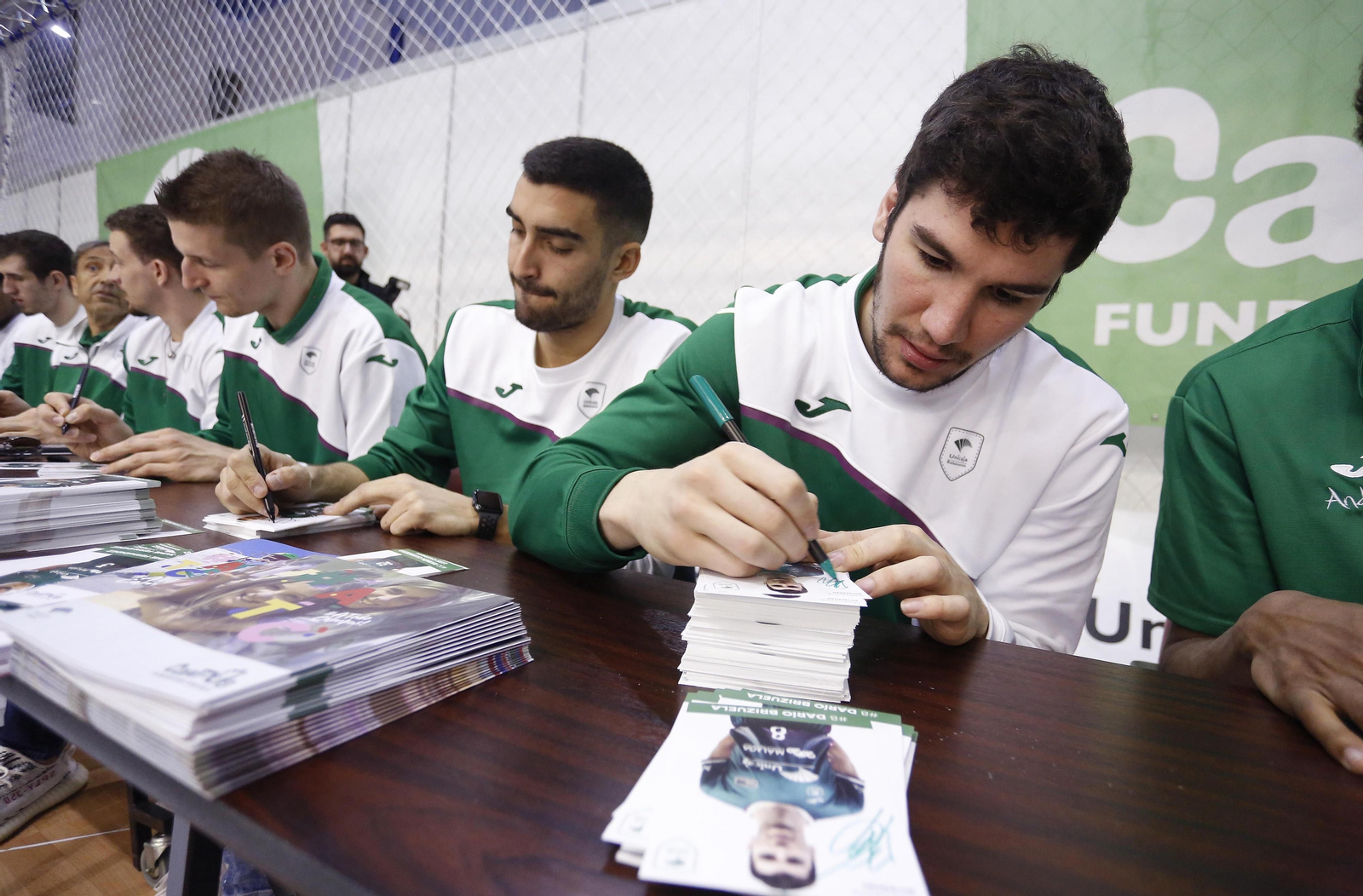 Las fotos de la visita del Unicaja al MIMA.