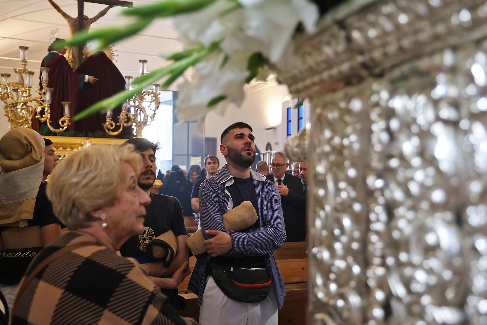 Imágenes de la VIrgen de Los Dolores por su barrio de las Colonias