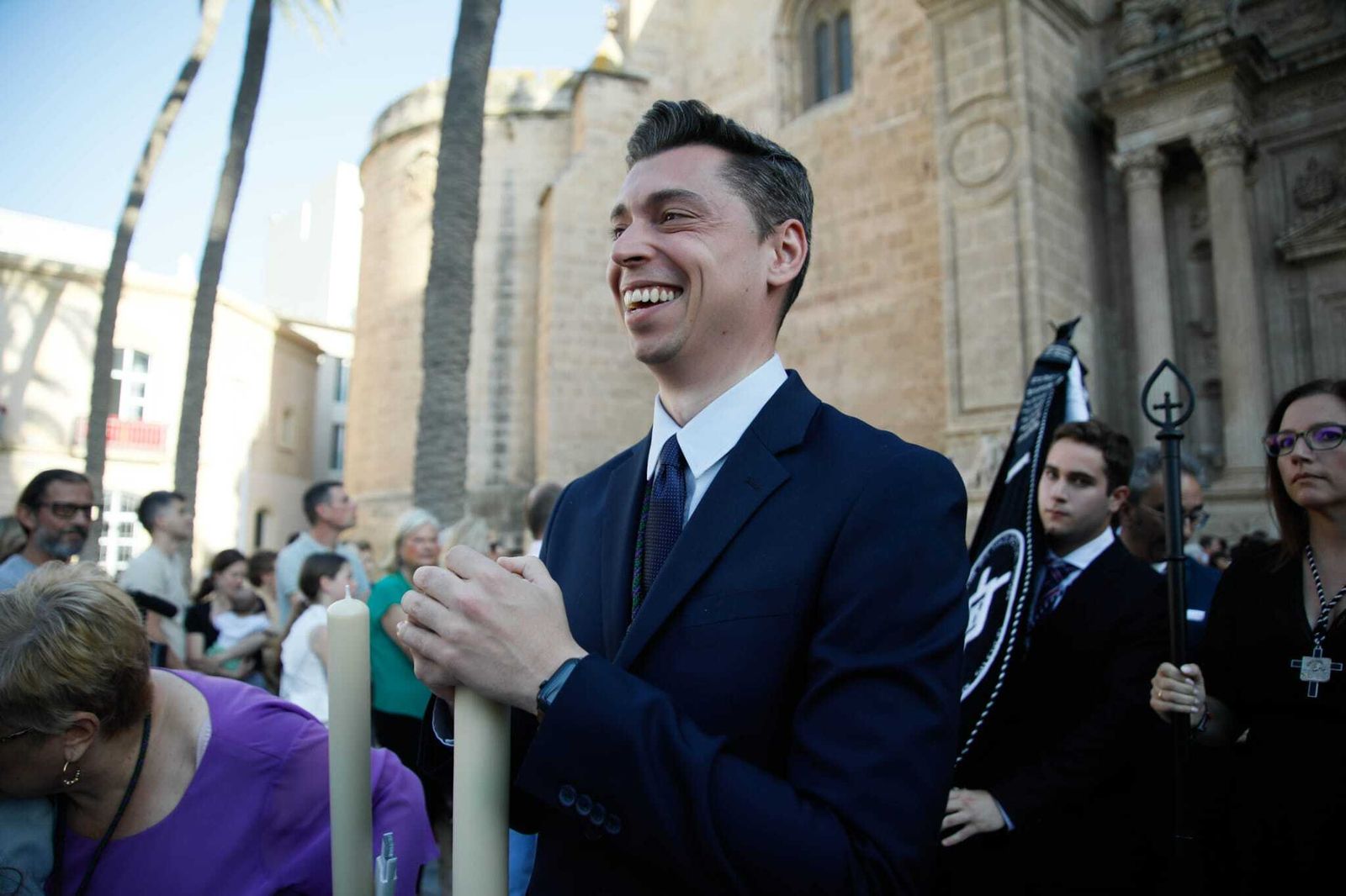 Imágenes de la procesión del Corpus Christi en Almería: así han sido la misa y la posterior marcha por la capital