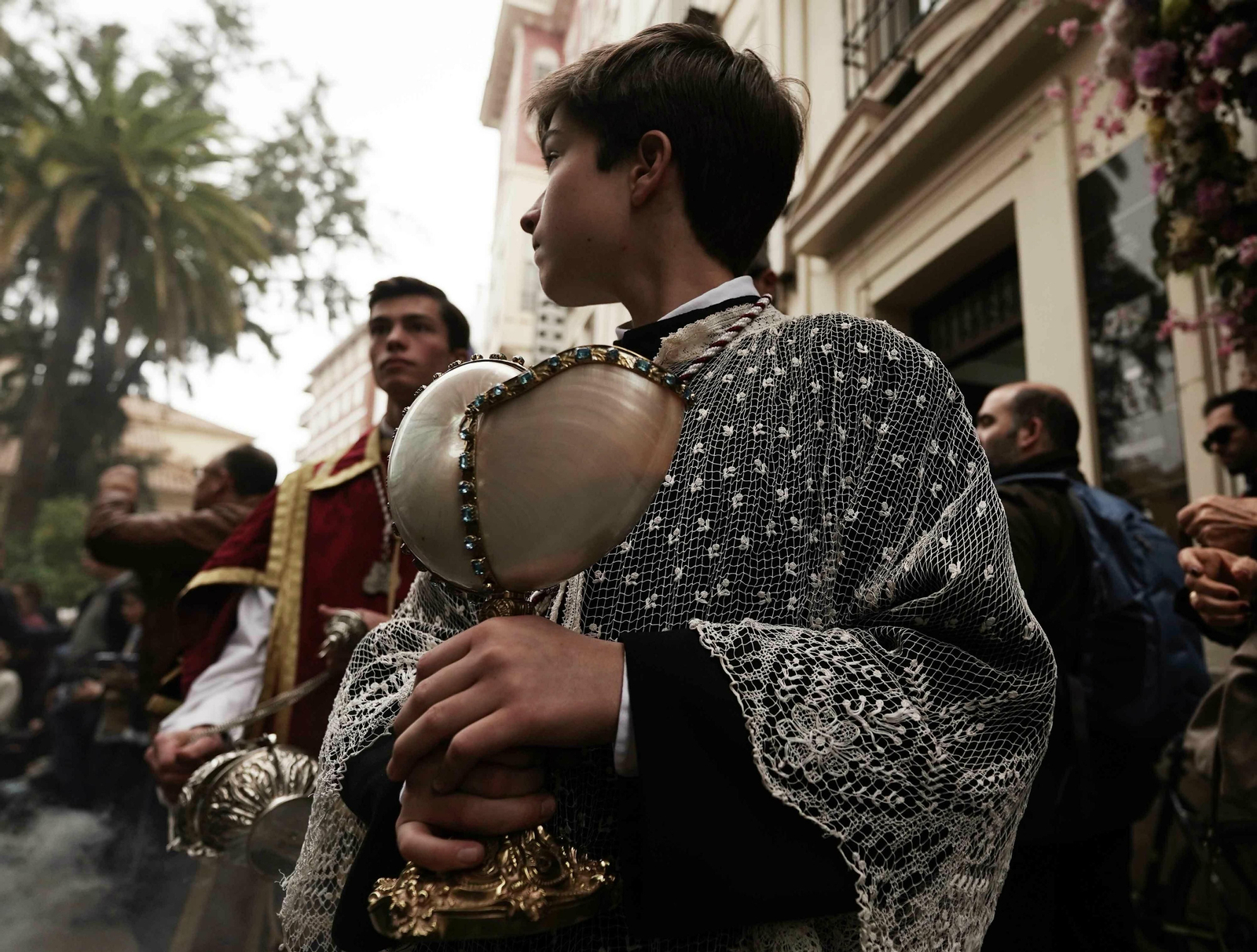 El Vía Crucis de las Cofradías 2020, en fotos