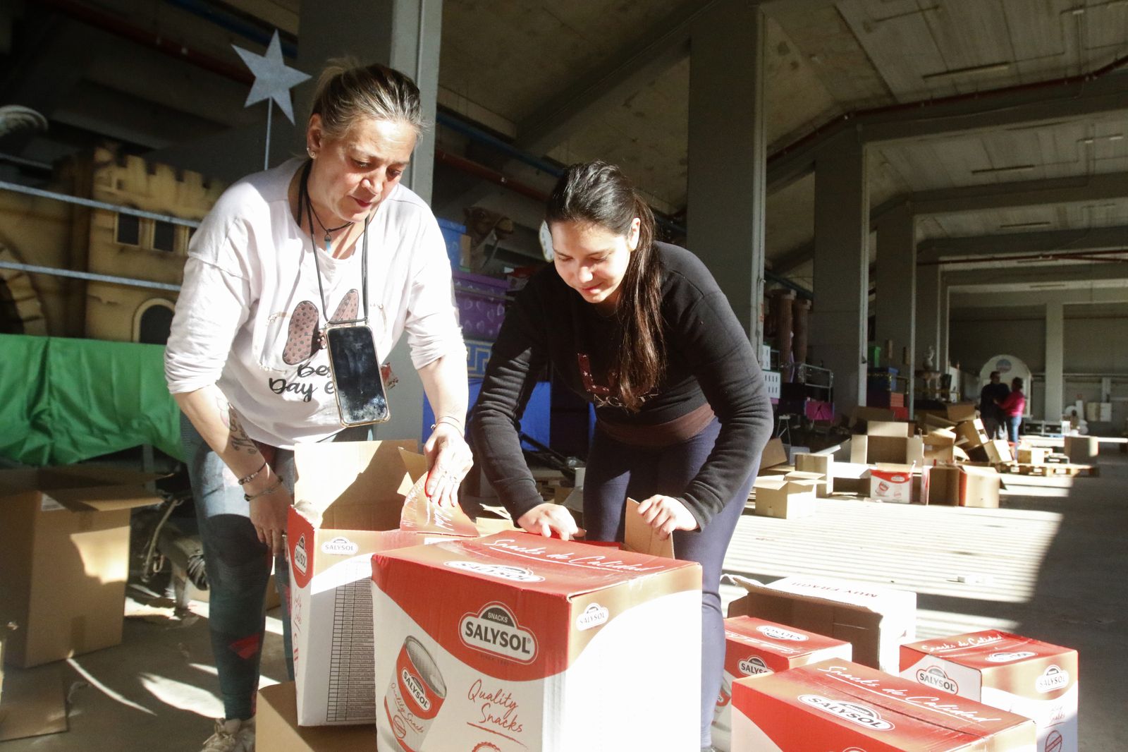 Los últimos preparativos de la Cabalgata de Reyes Magos de Córdoba, en imágenes