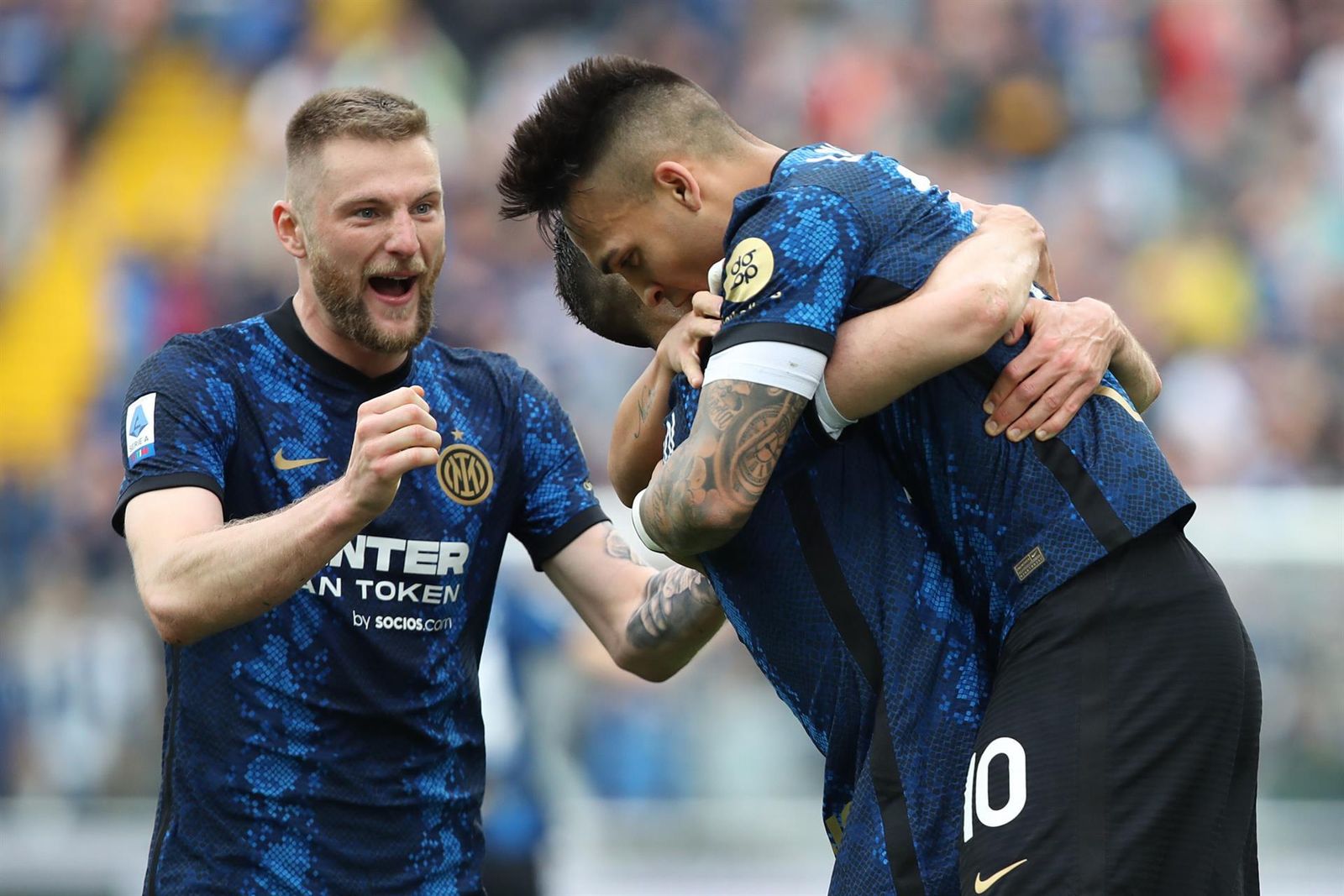 Los jugadores del Inter de Milán celebran la victoria ante Udinese