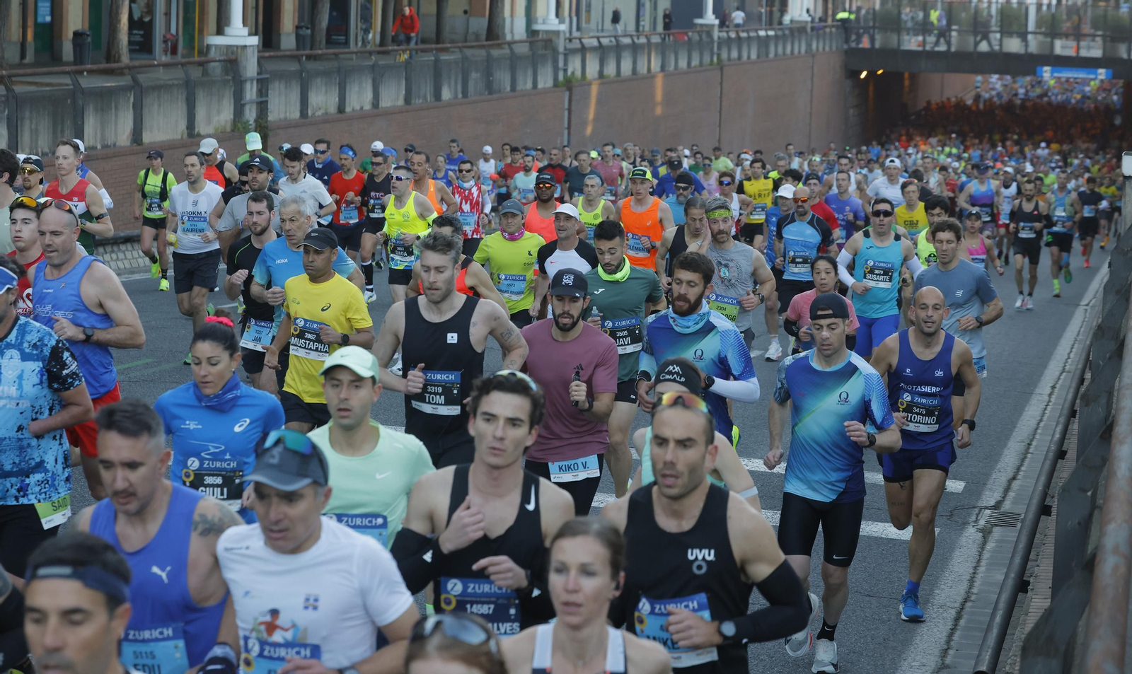 Búscate en el Zurich Maratón de Sevilla 2025