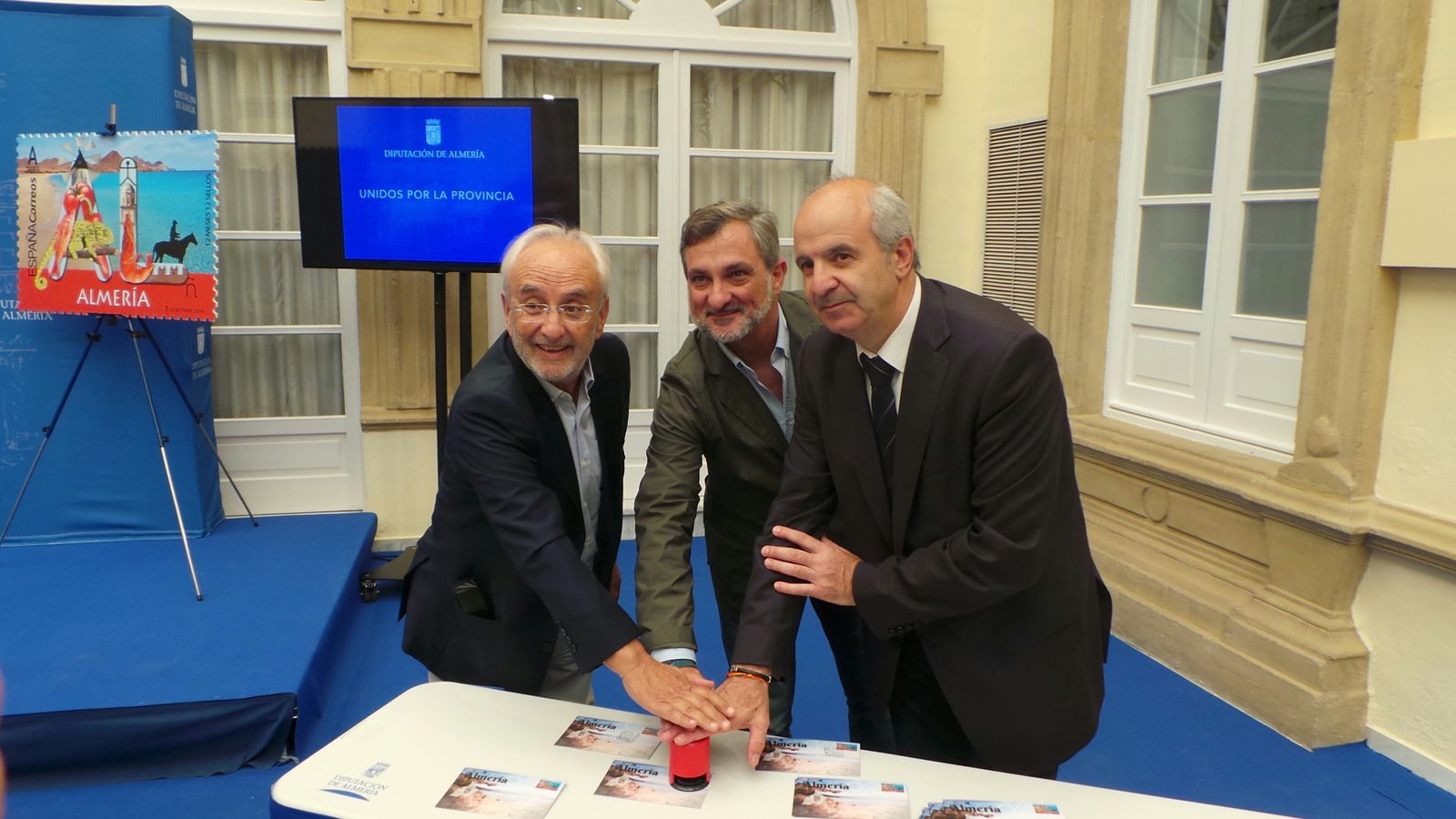 Presentación del sello del mes de agosto dedicado a Almería en el Patio de Las Luces de la Diputación Provincial