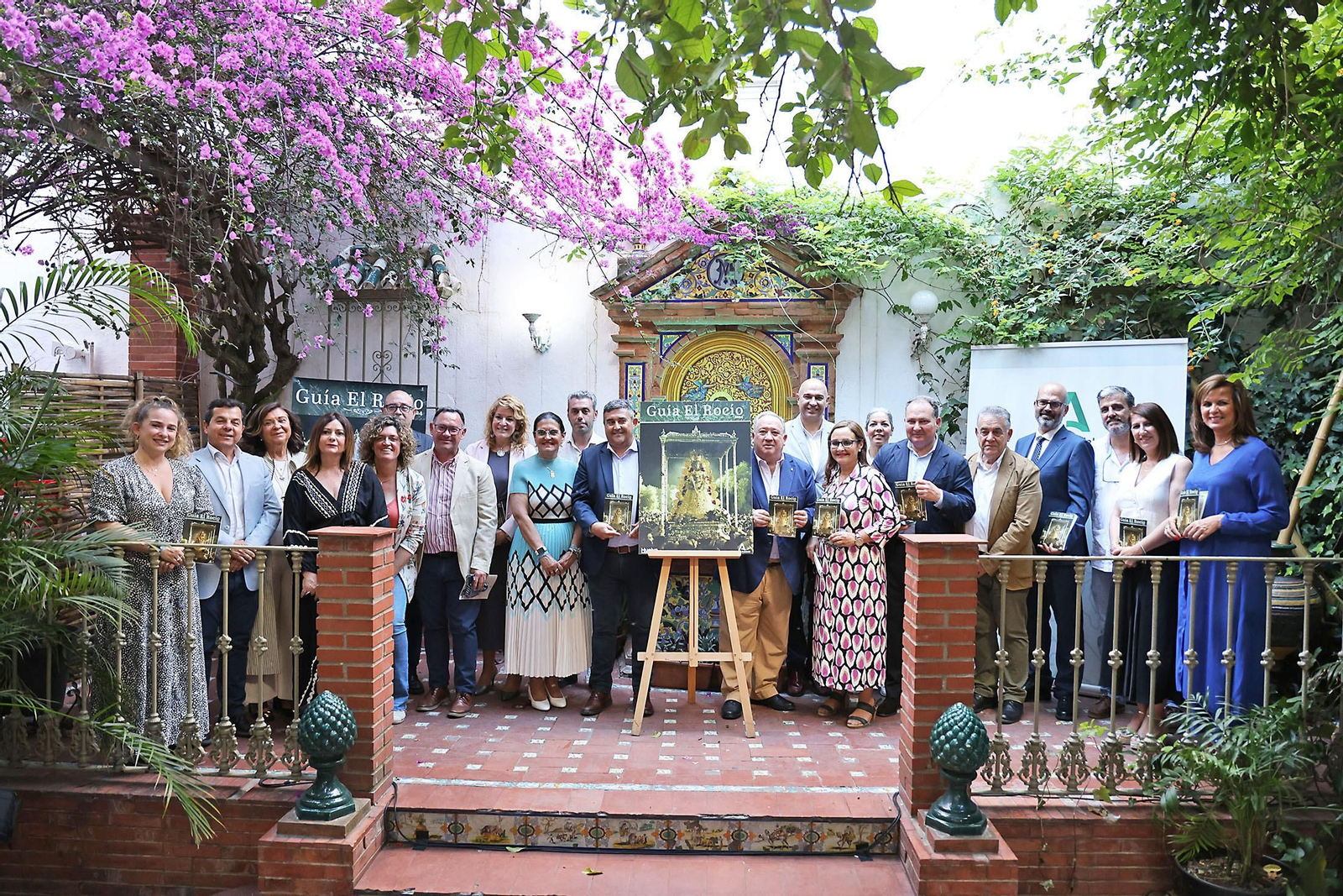 Imágenes de la presentación de la Guía del Rocío 2024 de Huelva Información