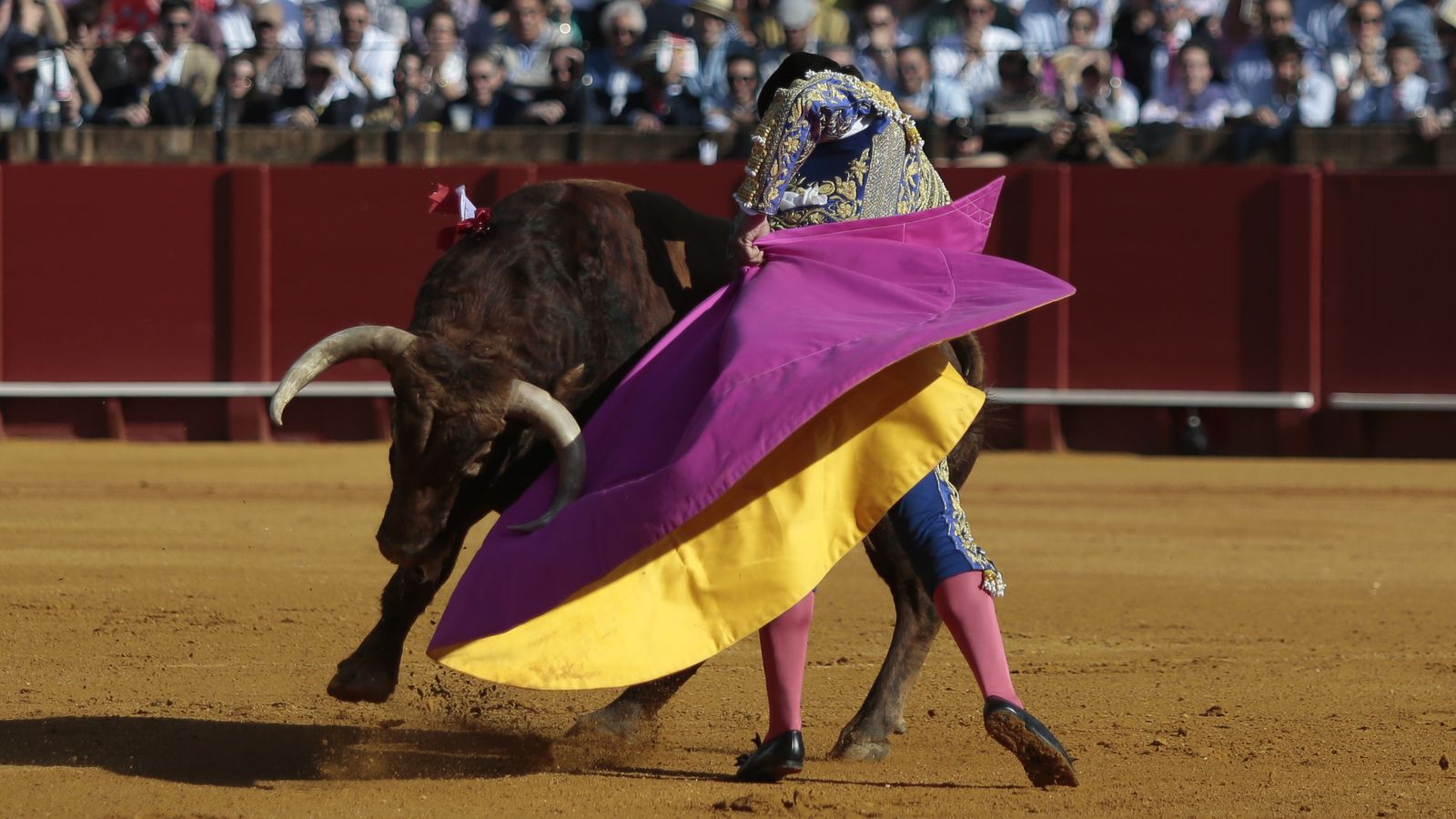 Las imágenes de la corrida del lunes de Feria