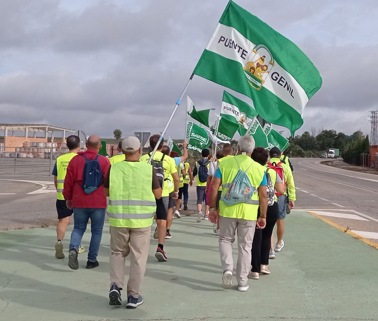 La marcha por la sanidad pública entre Puente Genil y Aguilar de la Frontera, en imágenes