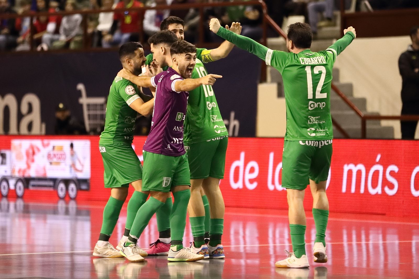 El BeSoccer UMA Antequera - Movistar Inter de la Supercopa, en fotos
