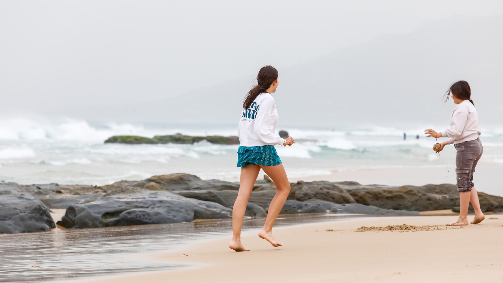 Un día de levante en Tarifa, en imágenes