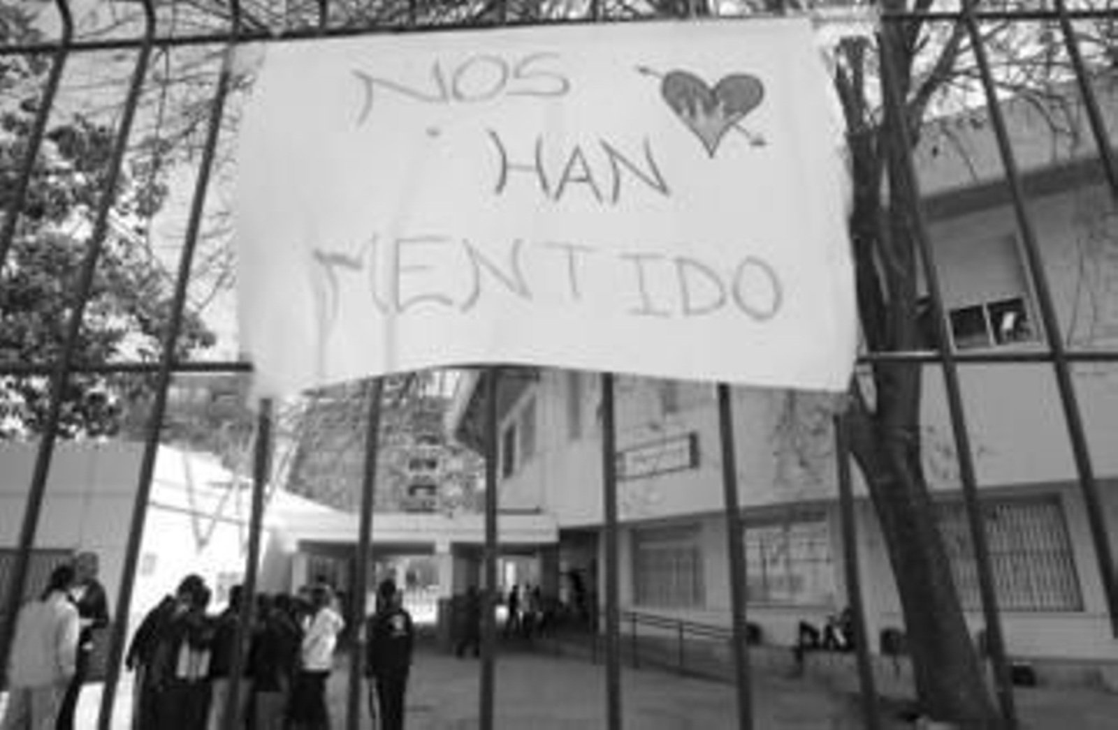 La comunidad del IES La Paz rechaza la clausura del centro