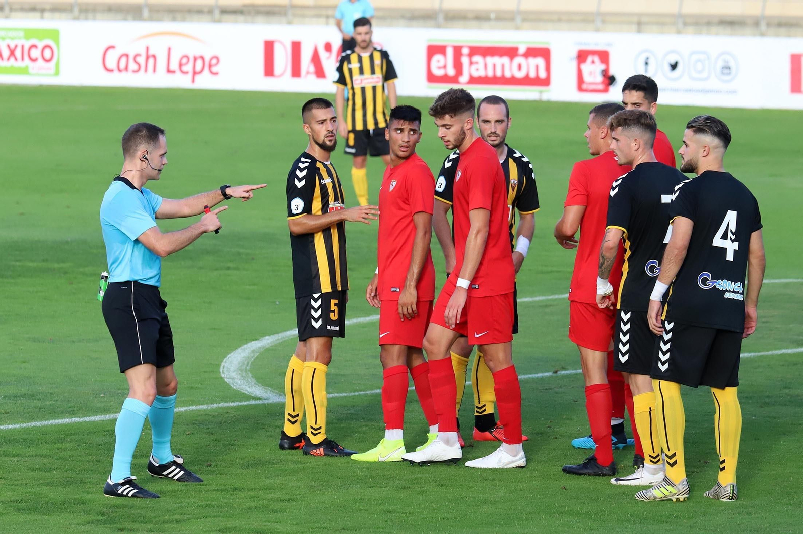 El San Roque necesita sumar en casa para alejarse de la zona peligrosa de la tabla.