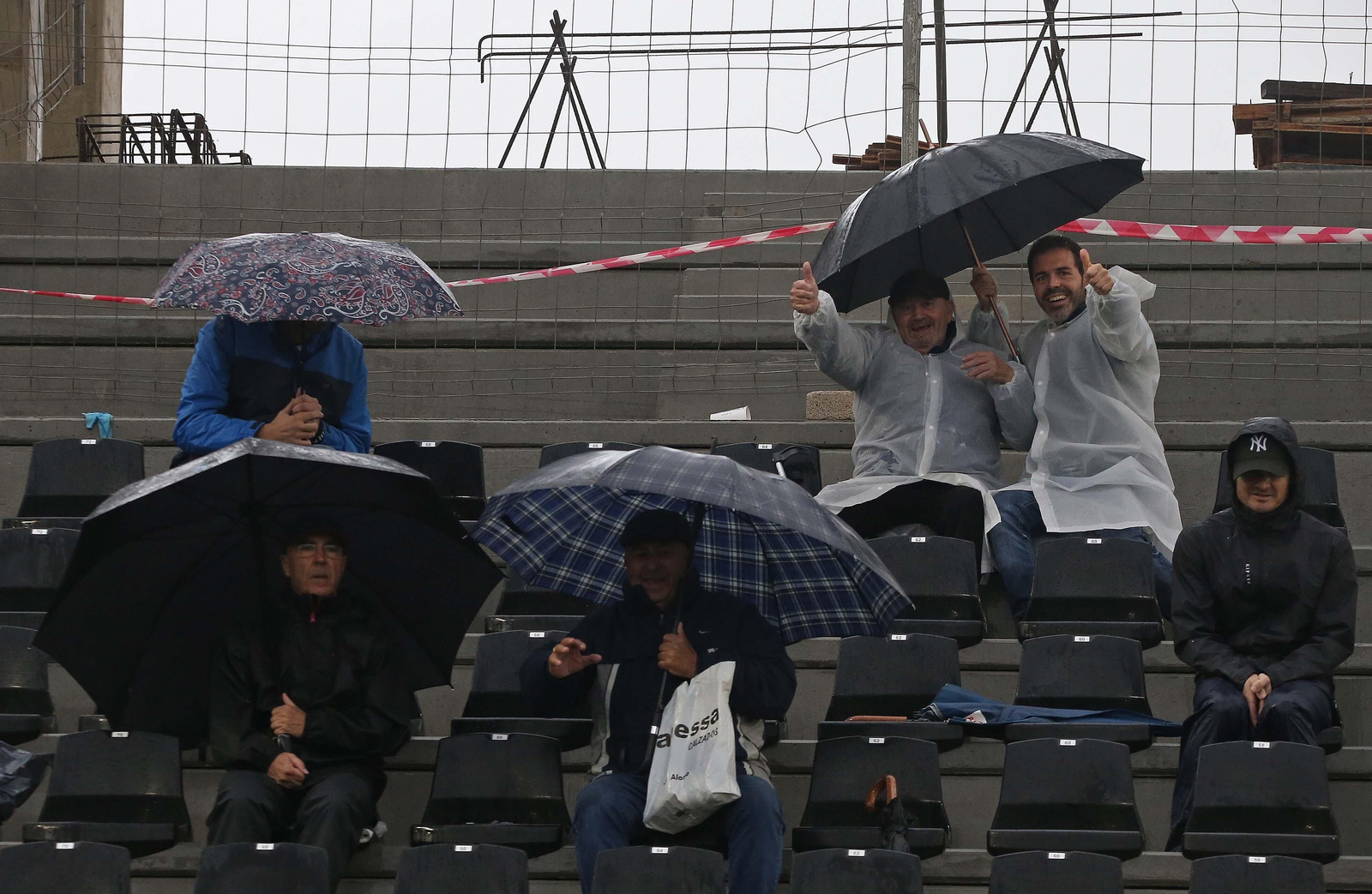 Búscate durante el Balona - Marbella en el Ciudad de La Línea