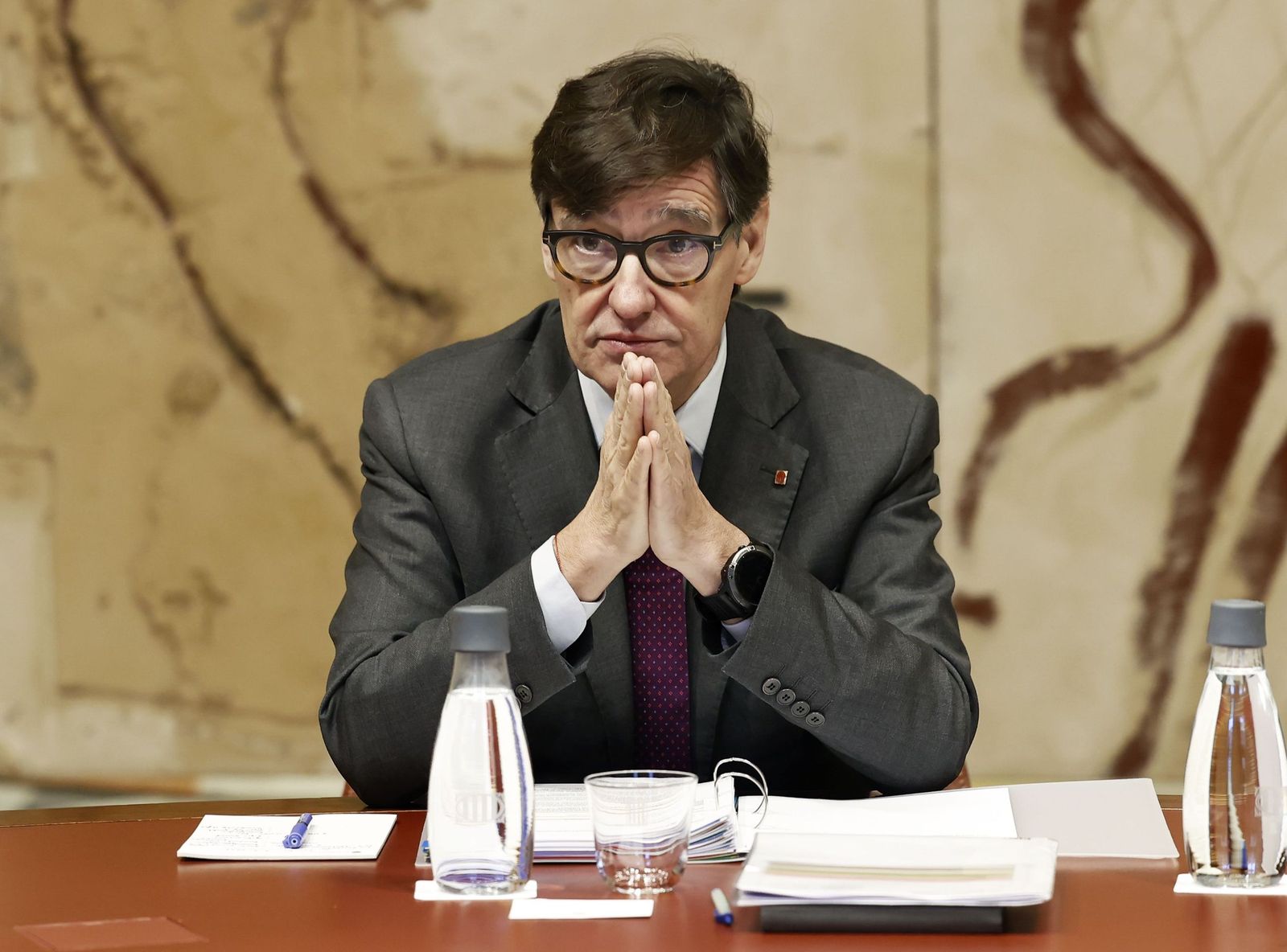 El presidente de la Generalitat, Salvador Illa, sale de la UCI y evoluciona favorablemente.