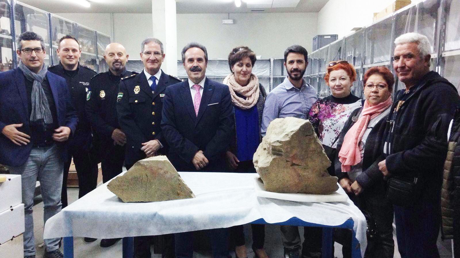 Alfredo Valdivia junto a Francisco Llinares, Arturo del Pino, Miguel Águila (primero por la derecha) con familiares.