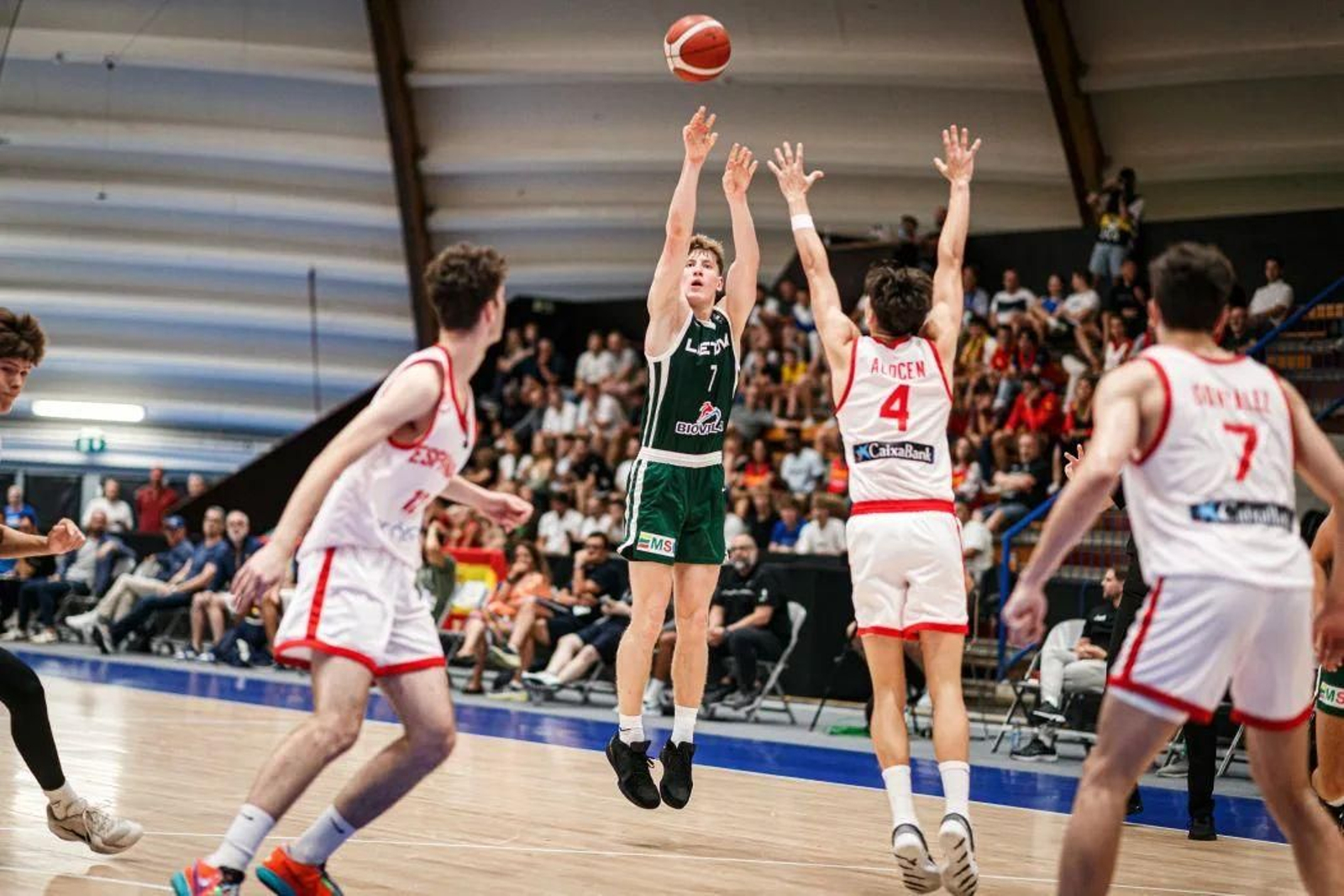 Mario Saint-Supéry, partido notable y una lección en el Europeo sub 18