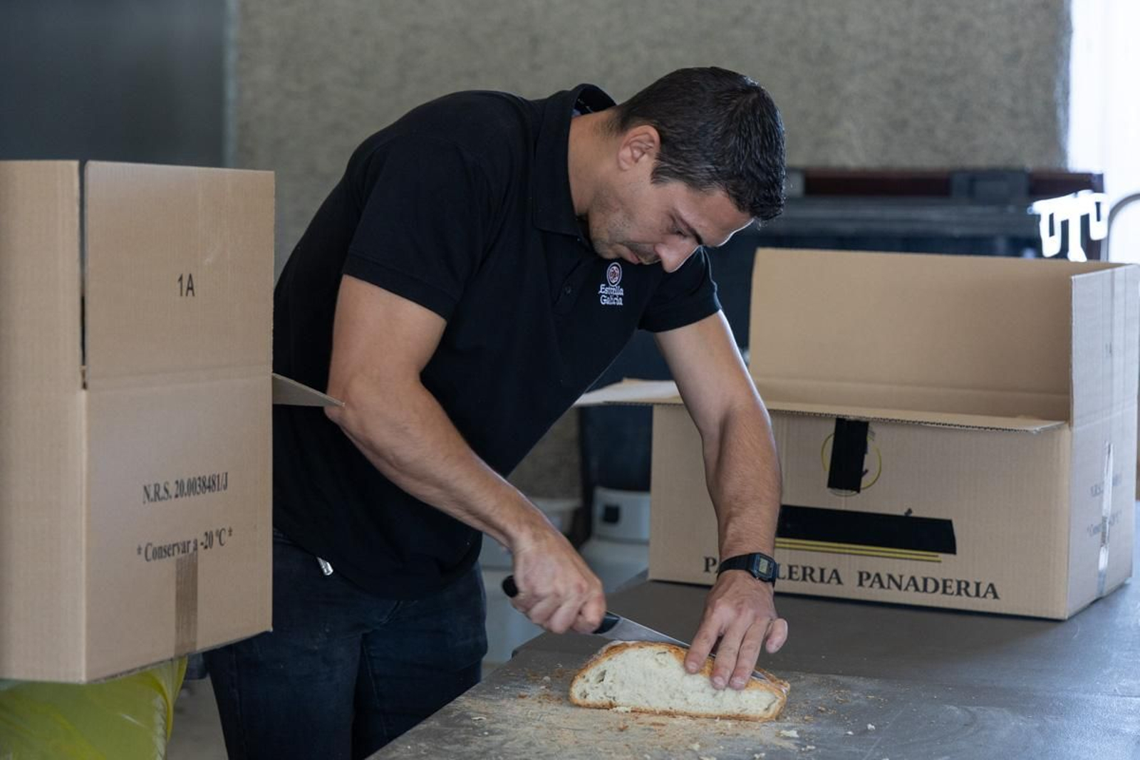 La afición del Real Jaén se vuelca con la paella solidaria por los afectados de la DANA, en imágenes