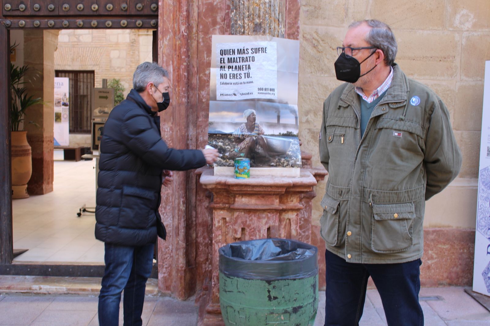 El roscón de Reyes gigante y solidario de Lucena, en fotografías