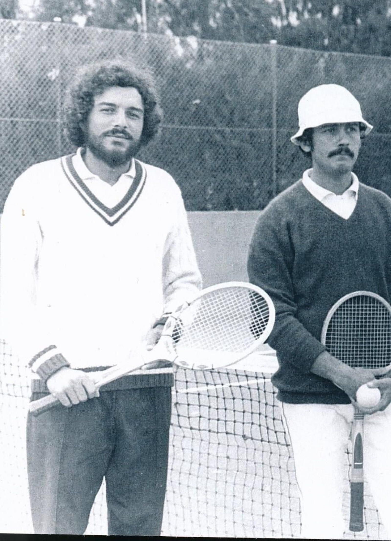 José Luis Llodra, a la izquierda en la imagen, y su hermano, Francisco.