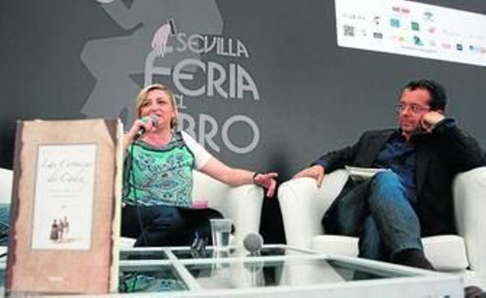 Hilda Martín y Juan Manuel Marqués Perales, en el acto organizado por la Consejería de Cultura.