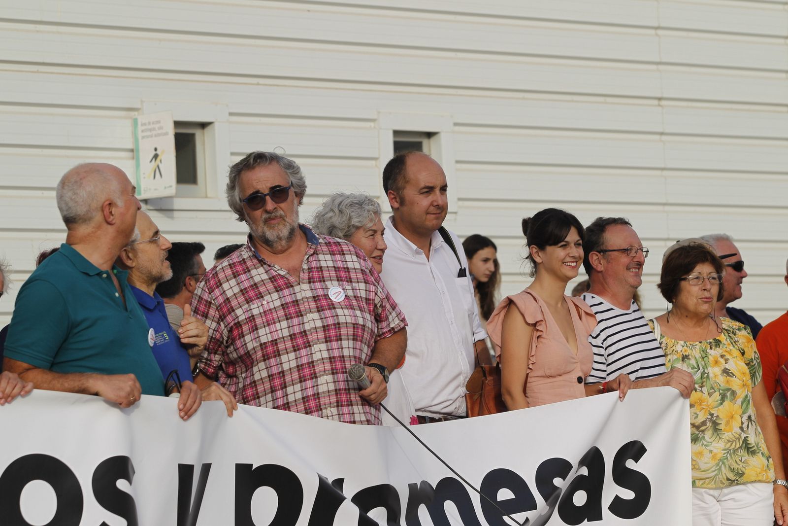 Fotogalería manifestación Mesa del Ferrocarril de Almería