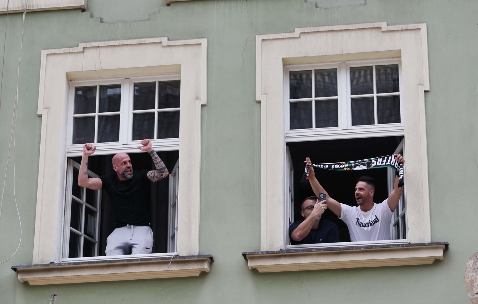 Las imágenes de la marea verde en al final de la Conference League