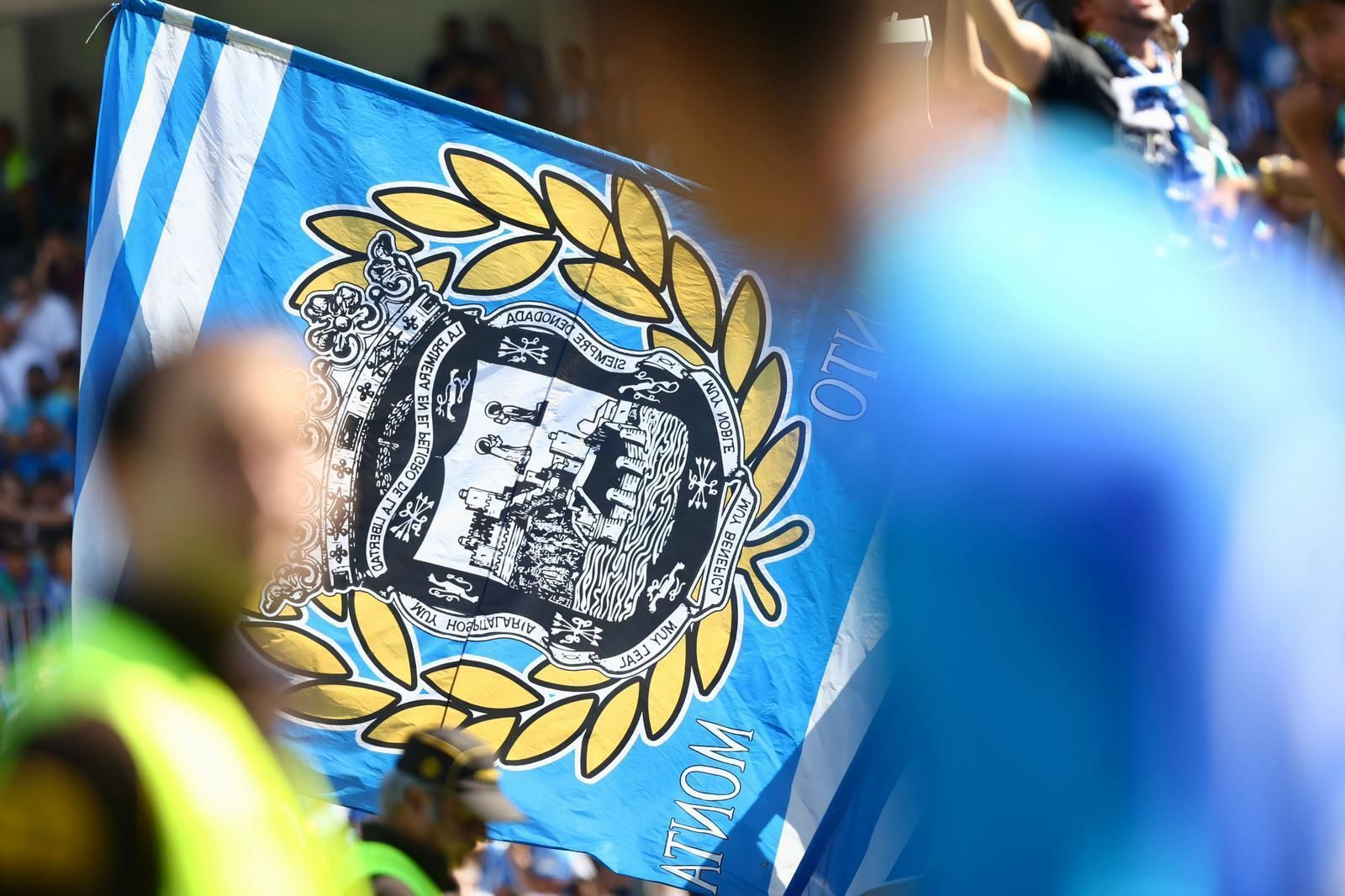 Búscate en las fotos del Málaga CF-Melilla