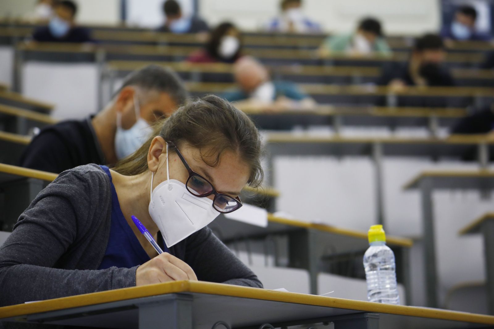 Las oposiciones de Secundaria en Córdoba, en imágenes