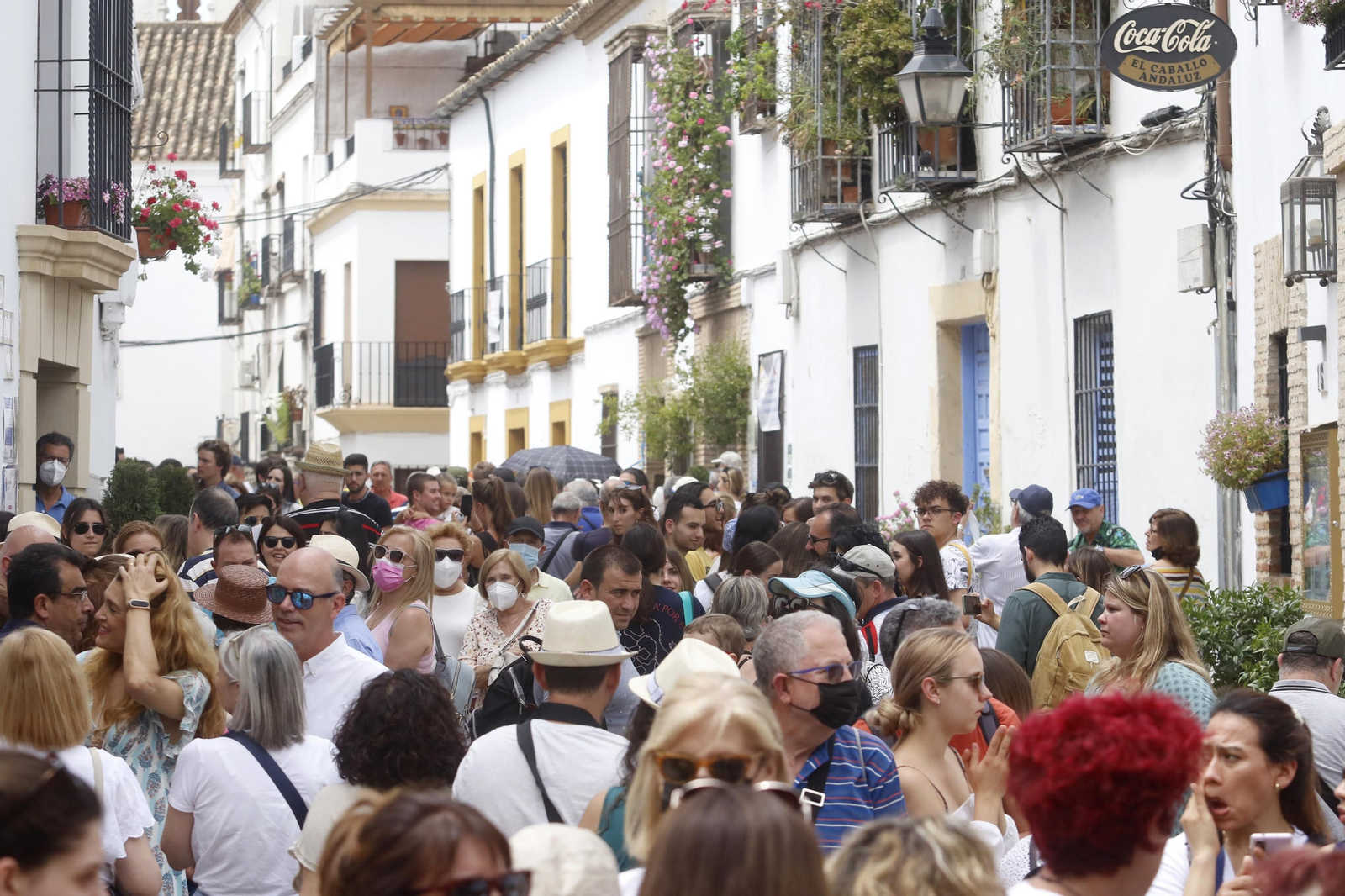 Un sábado de bulla en los Patios de Córdoba, en fotografías
