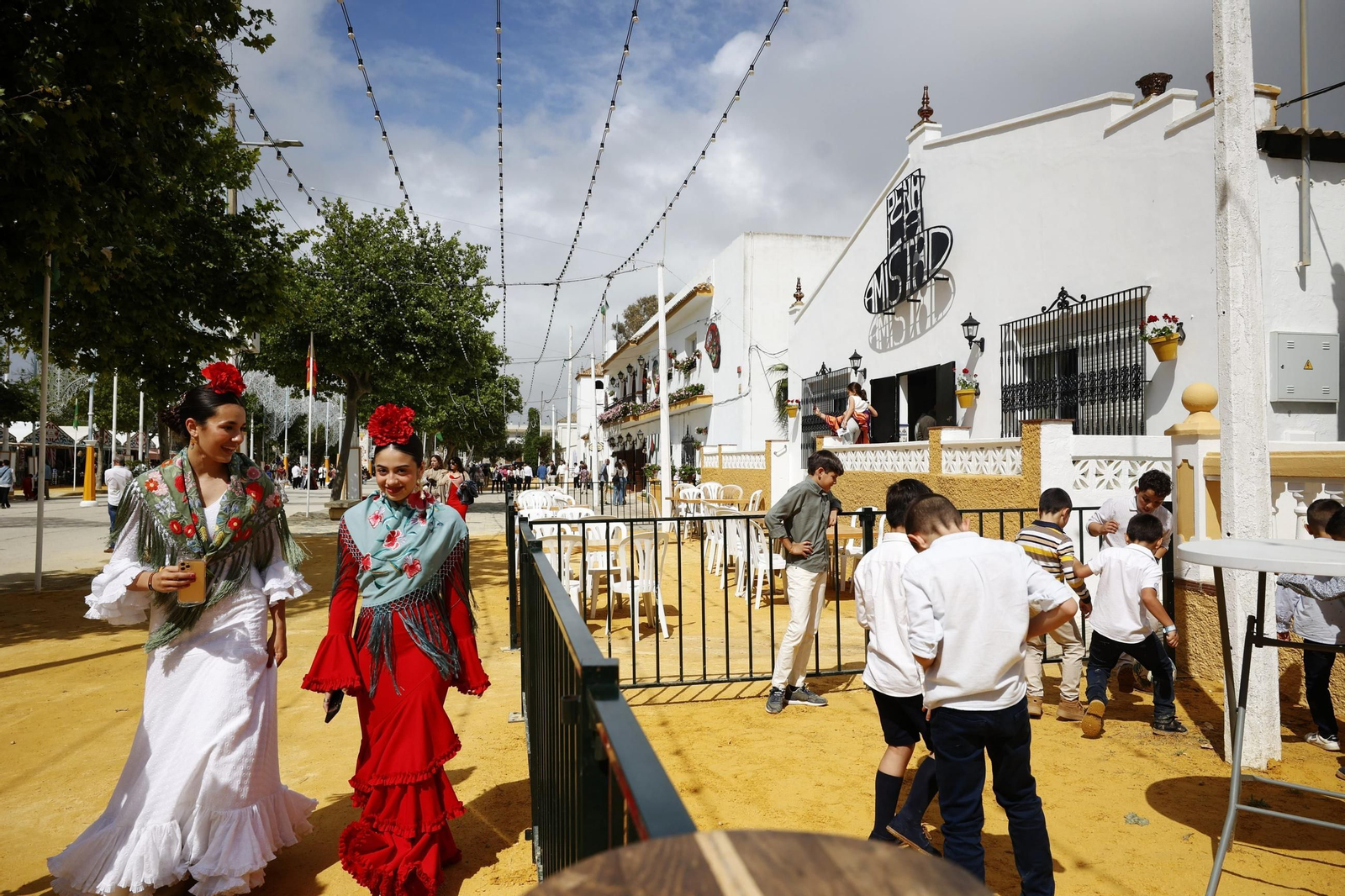 Búscate en las imágenes de la Feria de Rota 2025