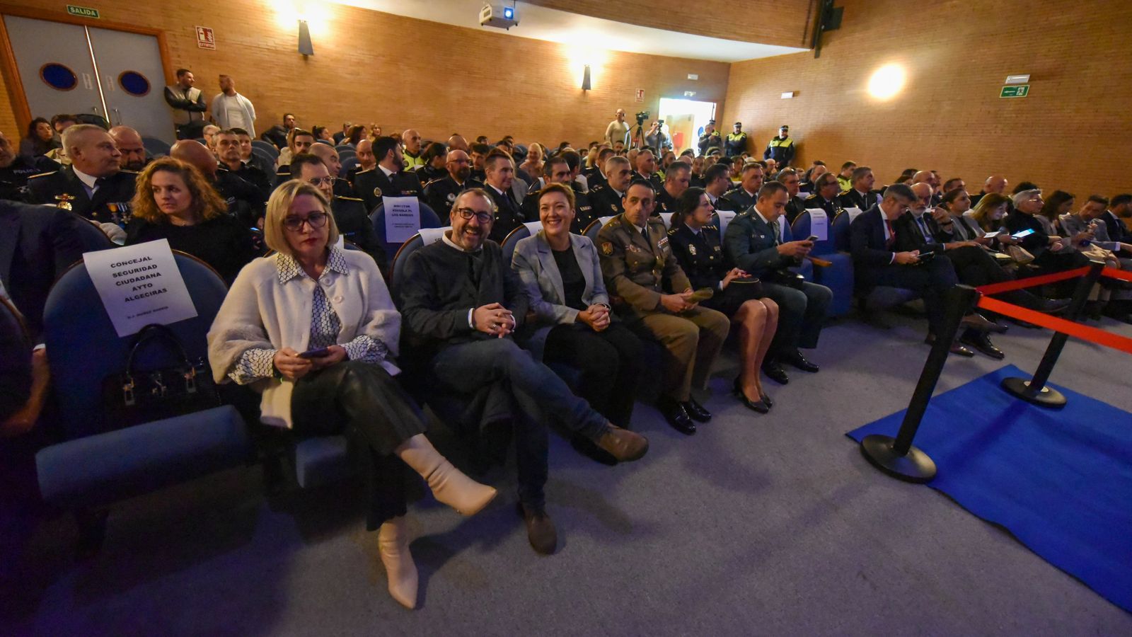 El acto de entrega de distinciones por la festividad del Cuerpo de la Policía Local de La Línea, en imágenes