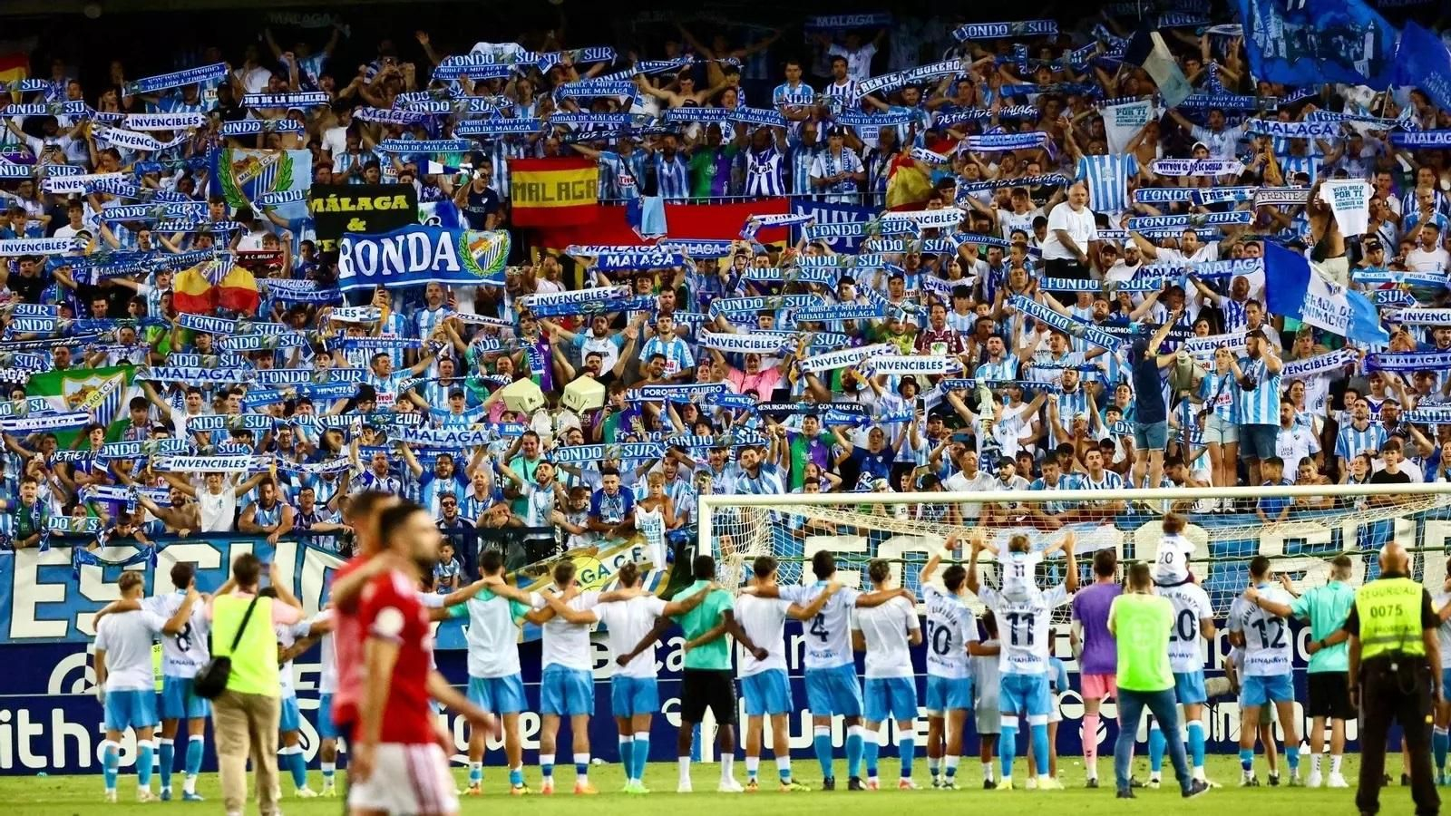 Imagen de la afición del Málaga CF animando a su equipo.